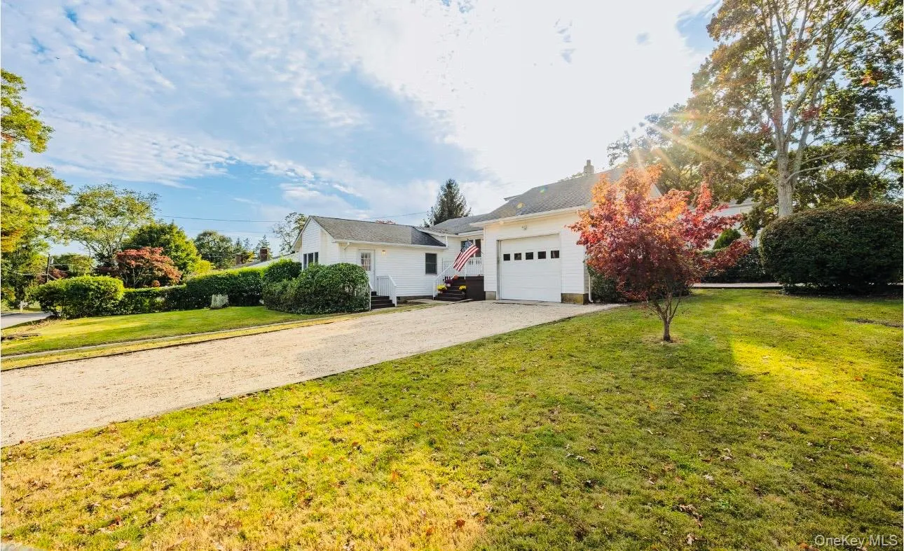 24 Lavender Road, Brookhaven, NY, 5 Bedrooms Bedrooms, 8 Rooms Rooms,3 BathroomsBathrooms,Residential,For Rent,Lavender,0,1062904 24 Lavender Road, Brookhaven, NY, 5 Bedrooms Bedrooms, 8 Rooms Rooms,3 BathroomsBathrooms,Residential,For Rent,Lavender,0,1062904