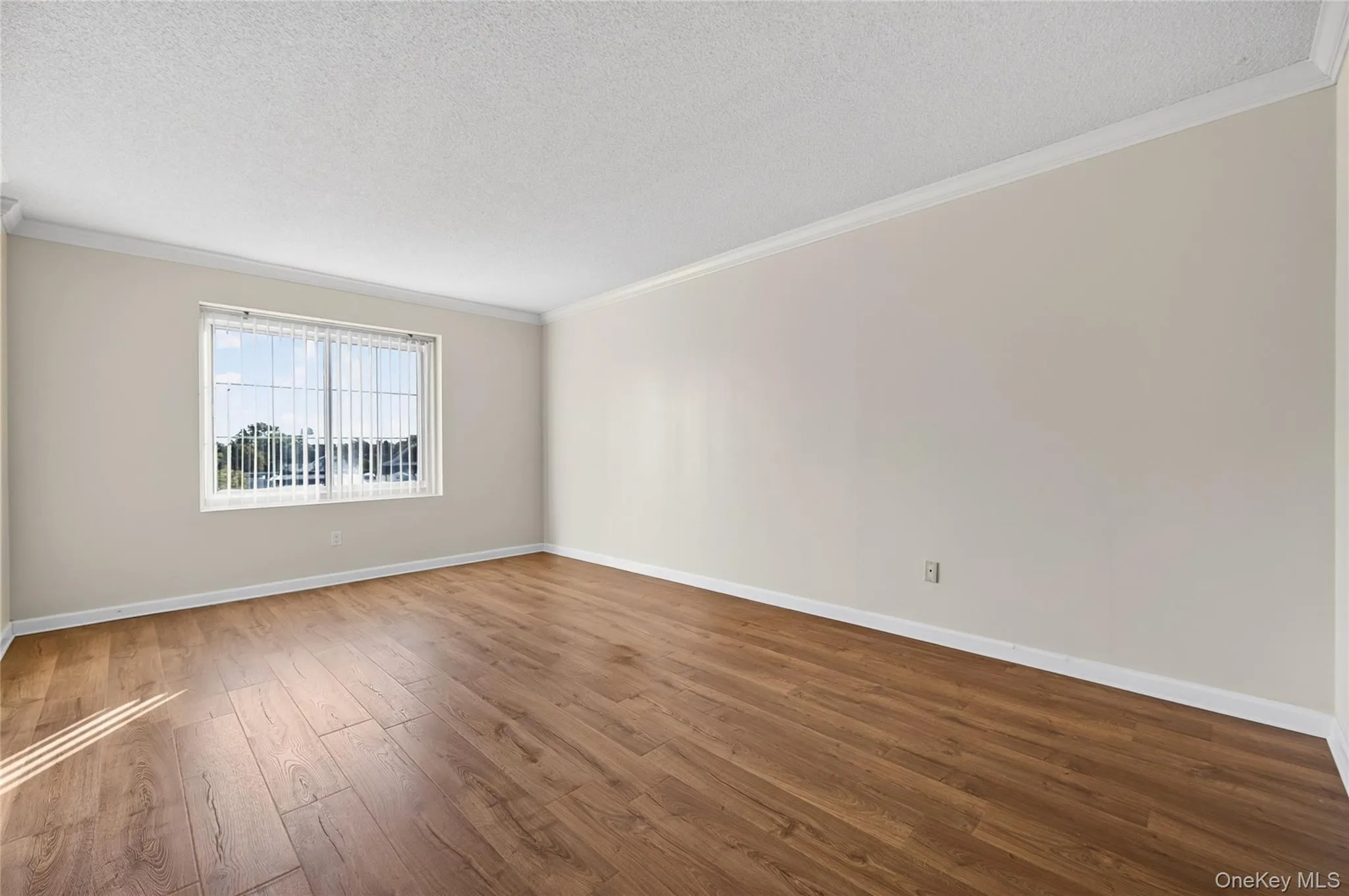 242 Maple Avenue, North Hempstead, NY, 2 Bedrooms Bedrooms, 5 Rooms Rooms,2 BathroomsBathrooms,Residential Lease,For Rent,Maple,0,1062910 242 Maple Avenue, North Hempstead, NY, 2 Bedrooms Bedrooms, 5 Rooms Rooms,2 BathroomsBathrooms,Residential Lease,For Rent,Maple,0,1062910
