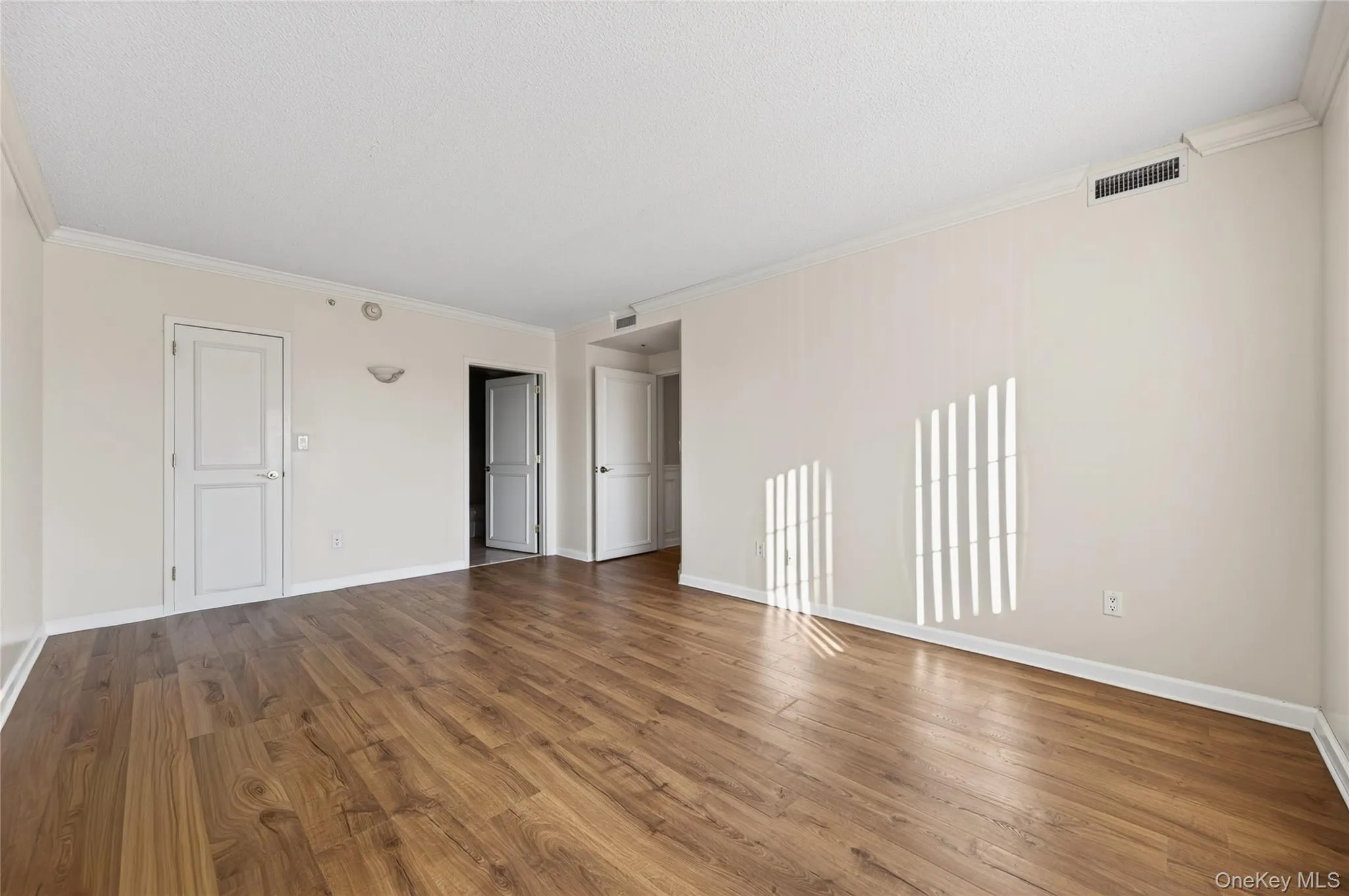242 Maple Avenue, North Hempstead, NY, 2 Bedrooms Bedrooms, 5 Rooms Rooms,2 BathroomsBathrooms,Residential Lease,For Rent,Maple,0,1062910 242 Maple Avenue, North Hempstead, NY, 2 Bedrooms Bedrooms, 5 Rooms Rooms,2 BathroomsBathrooms,Residential Lease,For Rent,Maple,0,1062910