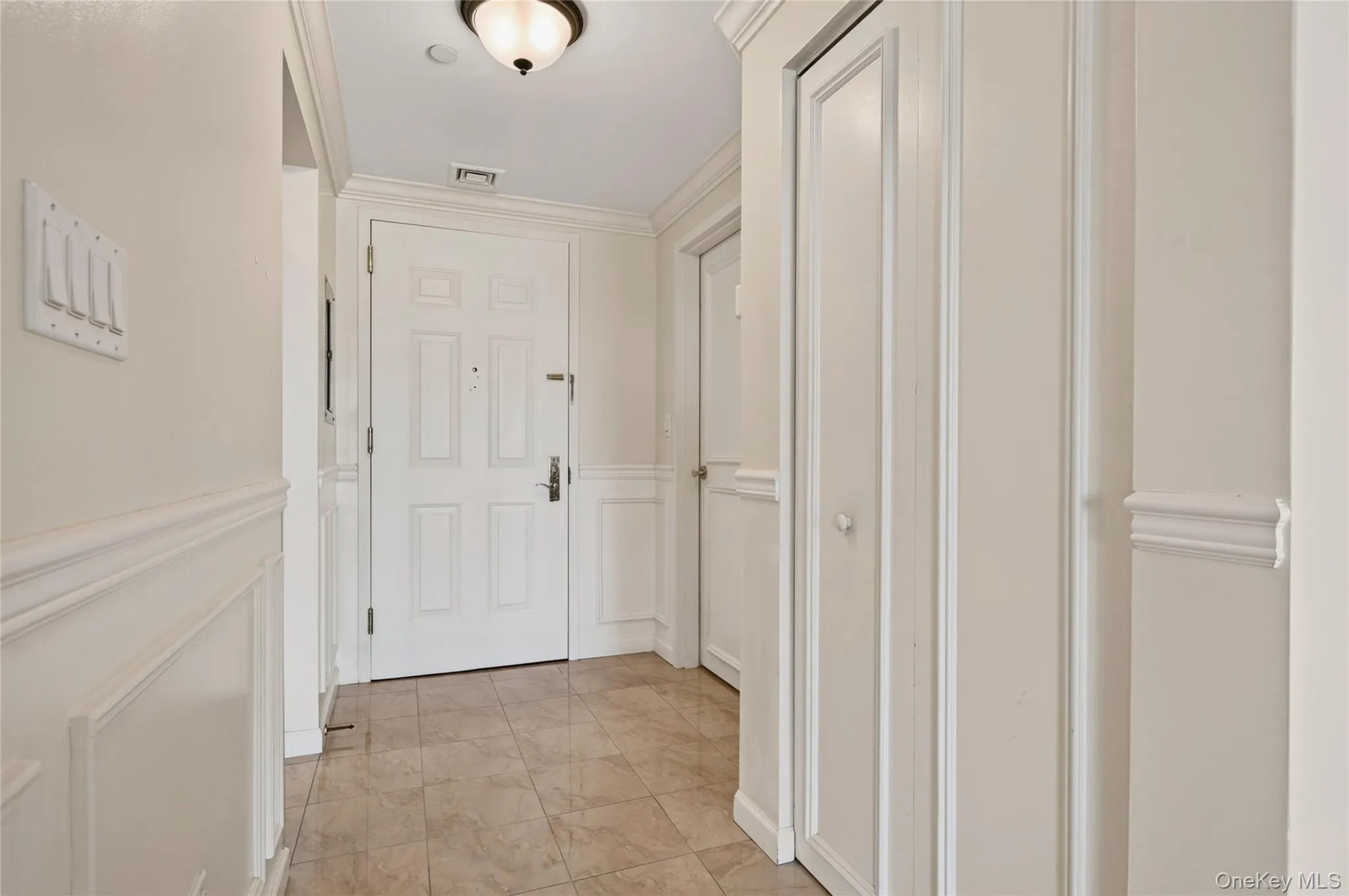 242 Maple Avenue, North Hempstead, NY, 2 Bedrooms Bedrooms, 5 Rooms Rooms,2 BathroomsBathrooms,Residential Lease,For Rent,Maple,0,1062910 242 Maple Avenue, North Hempstead, NY, 2 Bedrooms Bedrooms, 5 Rooms Rooms,2 BathroomsBathrooms,Residential Lease,For Rent,Maple,0,1062910
