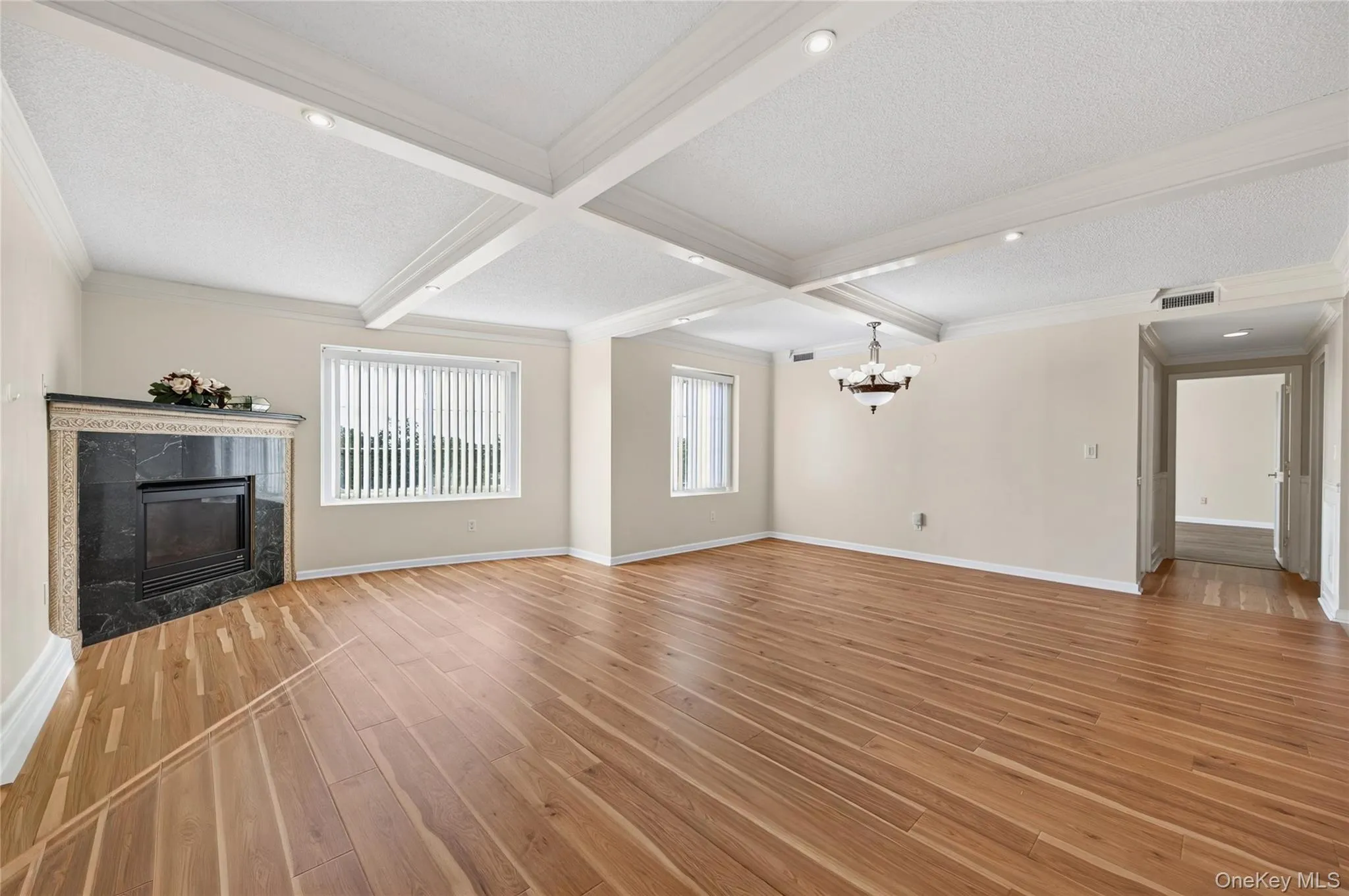242 Maple Avenue, North Hempstead, NY, 2 Bedrooms Bedrooms, 5 Rooms Rooms,2 BathroomsBathrooms,Residential Lease,For Rent,Maple,0,1062910 242 Maple Avenue, North Hempstead, NY, 2 Bedrooms Bedrooms, 5 Rooms Rooms,2 BathroomsBathrooms,Residential Lease,For Rent,Maple,0,1062910