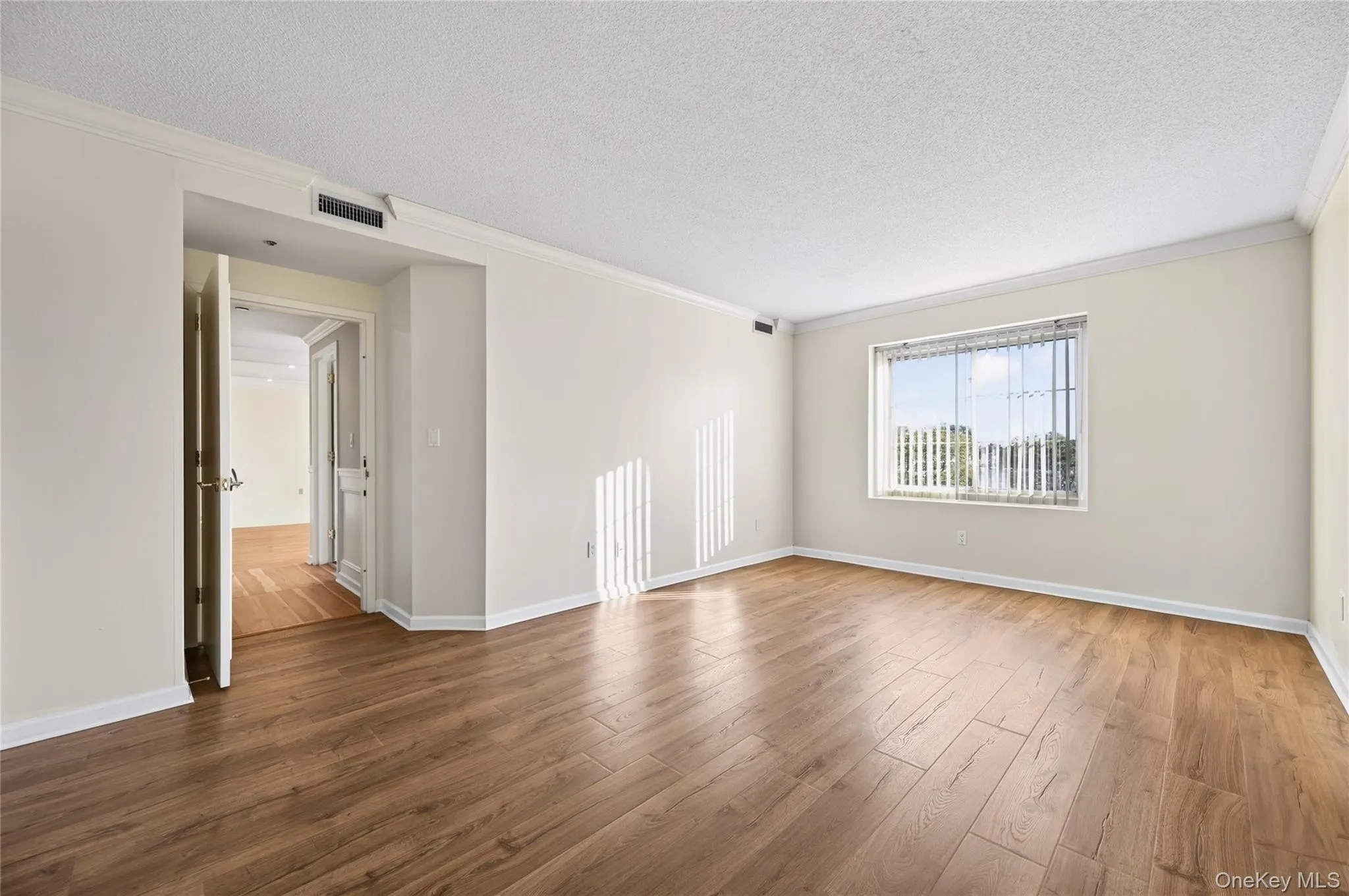 242 Maple Avenue, North Hempstead, NY, 2 Bedrooms Bedrooms, 5 Rooms Rooms,2 BathroomsBathrooms,Residential Lease,For Rent,Maple,0,1062910 242 Maple Avenue, North Hempstead, NY, 2 Bedrooms Bedrooms, 5 Rooms Rooms,2 BathroomsBathrooms,Residential Lease,For Rent,Maple,0,1062910