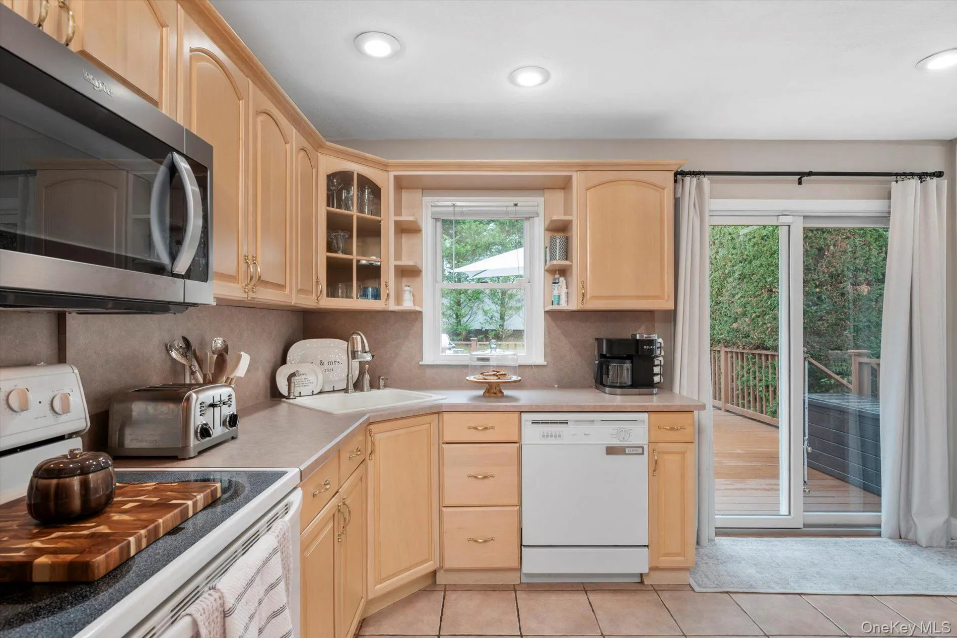 46 Parnell Drive, Smithtown, NY, 4 Bedrooms Bedrooms, 8 Rooms Rooms,2 BathroomsBathrooms,Residential,For Rent,Parnell,0,1062916 46 Parnell Drive, Smithtown, NY, 4 Bedrooms Bedrooms, 8 Rooms Rooms,2 BathroomsBathrooms,Residential,For Rent,Parnell,0,1062916