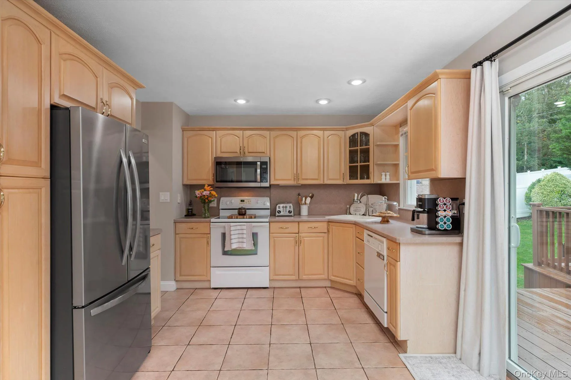 46 Parnell Drive, Smithtown, NY, 4 Bedrooms Bedrooms, 8 Rooms Rooms,2 BathroomsBathrooms,Residential,For Rent,Parnell,0,1062916 46 Parnell Drive, Smithtown, NY, 4 Bedrooms Bedrooms, 8 Rooms Rooms,2 BathroomsBathrooms,Residential,For Rent,Parnell,0,1062916