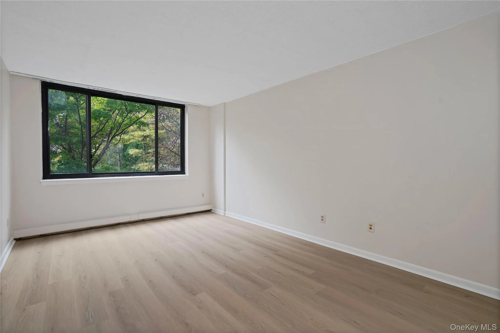25 Rockledge Avenue, White Plains, NY, 1 Bedroom Bedrooms, 5 Rooms Rooms,1 BathroomBathrooms,Residential Lease,For Rent,Rockledge,0,1062921 25 Rockledge Avenue, White Plains, NY, 1 Bedroom Bedrooms, 5 Rooms Rooms,1 BathroomBathrooms,Residential Lease,For Rent,Rockledge,0,1062921