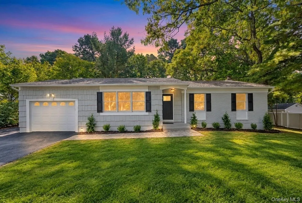 6 Loebel Street, Brookhaven, NY, 3 Bedrooms Bedrooms, 6 Rooms Rooms,2 BathroomsBathrooms,Residential,For Rent,Loebel,0,1062932 6 Loebel Street, Brookhaven, NY, 3 Bedrooms Bedrooms, 6 Rooms Rooms,2 BathroomsBathrooms,Residential,For Rent,Loebel,0,1062932
