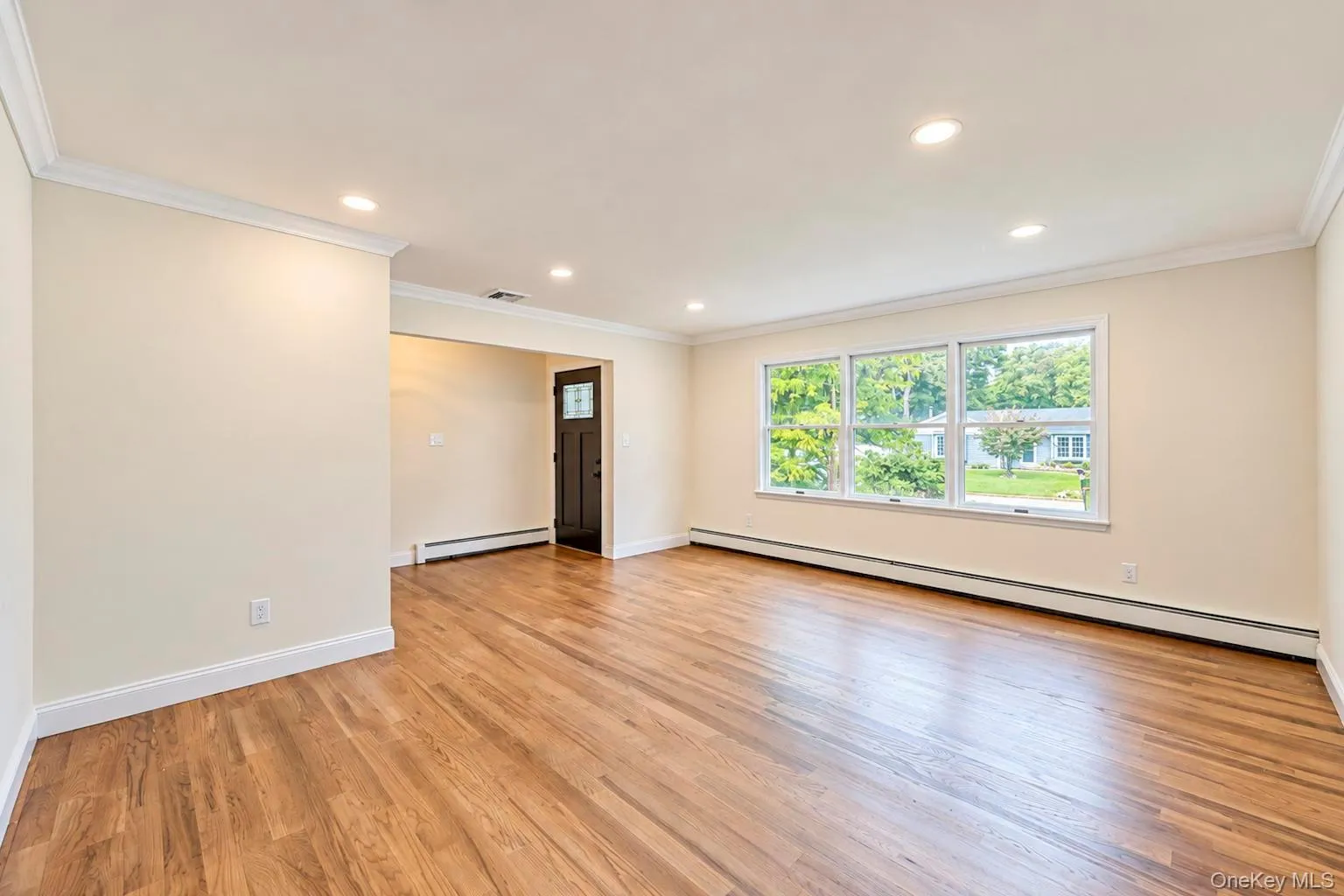 6 Loebel Street, Brookhaven, NY, 3 Bedrooms Bedrooms, 6 Rooms Rooms,2 BathroomsBathrooms,Residential,For Rent,Loebel,0,1062932 6 Loebel Street, Brookhaven, NY, 3 Bedrooms Bedrooms, 6 Rooms Rooms,2 BathroomsBathrooms,Residential,For Rent,Loebel,0,1062932