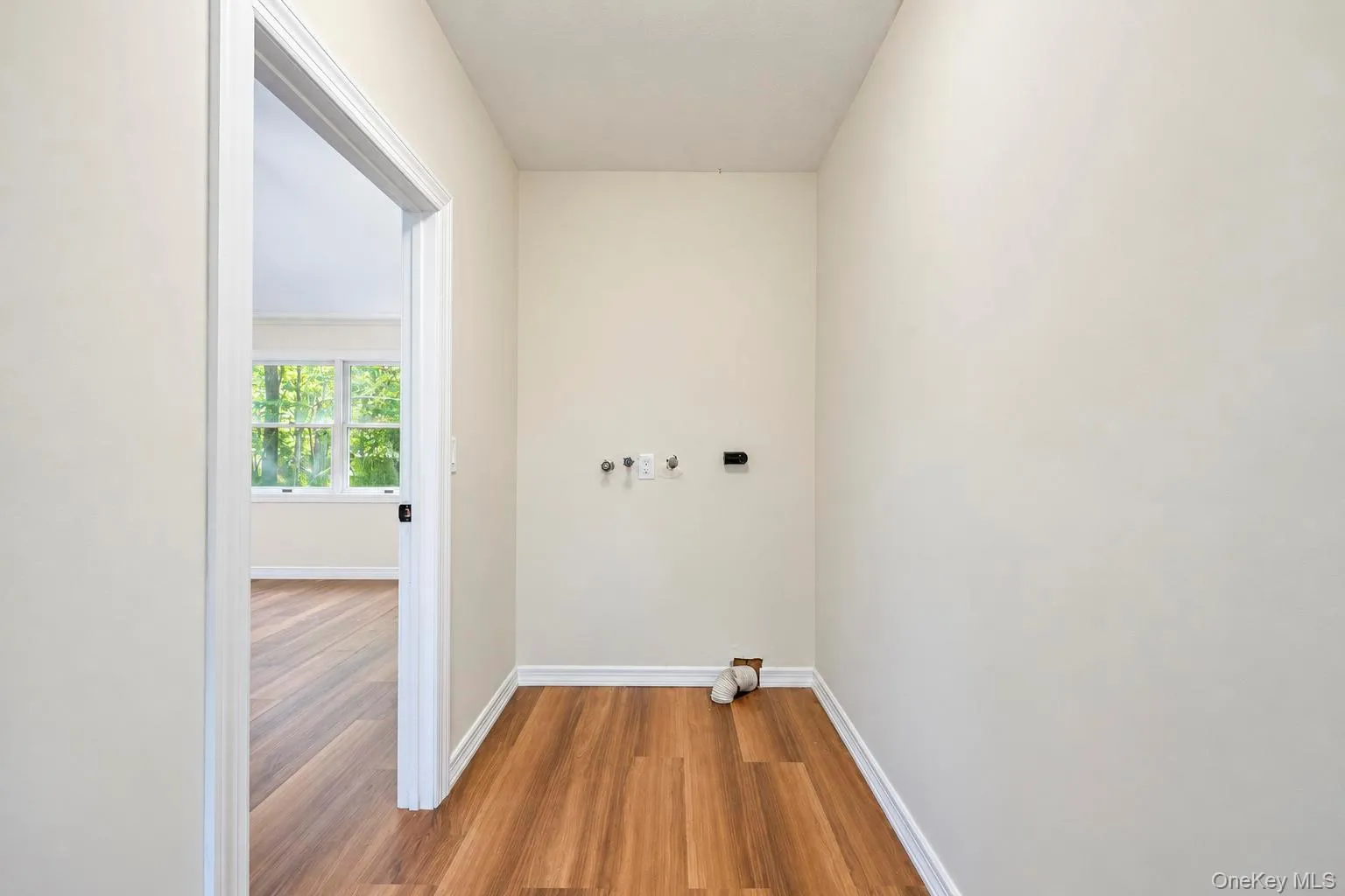 6 Loebel Street, Brookhaven, NY, 3 Bedrooms Bedrooms, 6 Rooms Rooms,2 BathroomsBathrooms,Residential,For Rent,Loebel,0,1062932 6 Loebel Street, Brookhaven, NY, 3 Bedrooms Bedrooms, 6 Rooms Rooms,2 BathroomsBathrooms,Residential,For Rent,Loebel,0,1062932