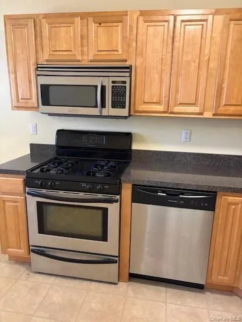 16 Blackberry Commons, Riverhead, NY, 2 Bedroom Bedrooms, 5 Room Rooms,1 BathroomBathrooms,Residential Lease,For Rent,Blackberry,0,1062933 16 Blackberry Commons, Riverhead, NY, 2 Bedroom Bedrooms, 5 Room Rooms,1 BathroomBathrooms,Residential Lease,For Rent,Blackberry,0,1062933