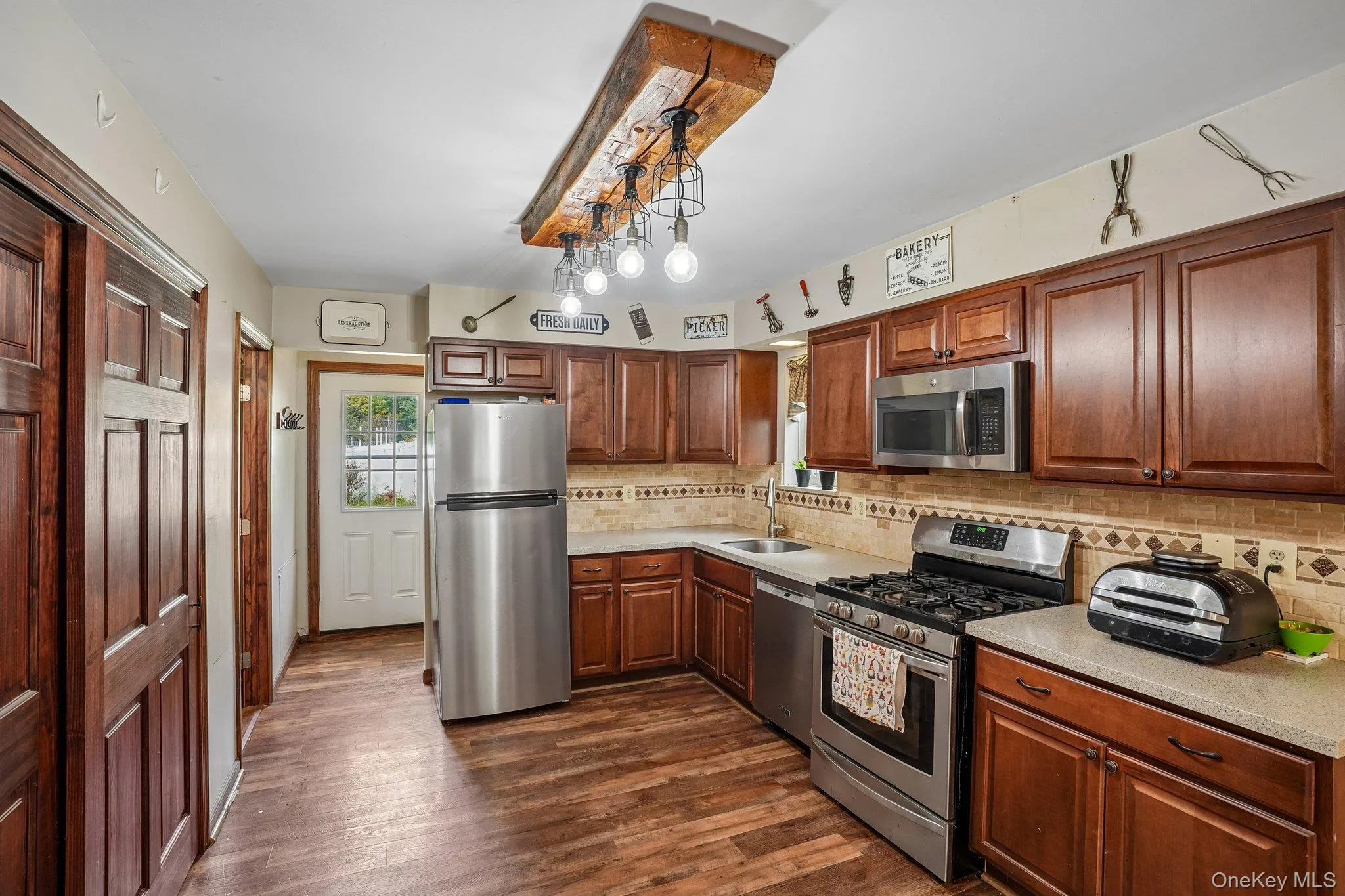 88 Golden Hill Avenue, Goshen, NY, 3 Bedrooms Bedrooms, 8 Rooms Rooms,2 BathroomsBathrooms,Residential,For Rent,Golden Hill,0,1062941 88 Golden Hill Avenue, Goshen, NY, 3 Bedrooms Bedrooms, 8 Rooms Rooms,2 BathroomsBathrooms,Residential,For Rent,Golden Hill,0,1062941