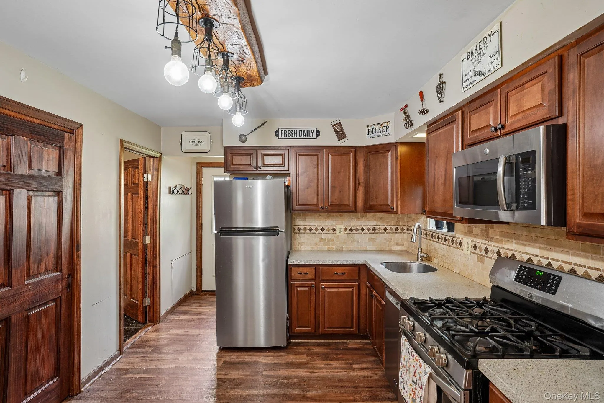 88 Golden Hill Avenue, Goshen, NY, 3 Bedrooms Bedrooms, 8 Rooms Rooms,2 BathroomsBathrooms,Residential,For Rent,Golden Hill,0,1062941 88 Golden Hill Avenue, Goshen, NY, 3 Bedrooms Bedrooms, 8 Rooms Rooms,2 BathroomsBathrooms,Residential,For Rent,Golden Hill,0,1062941