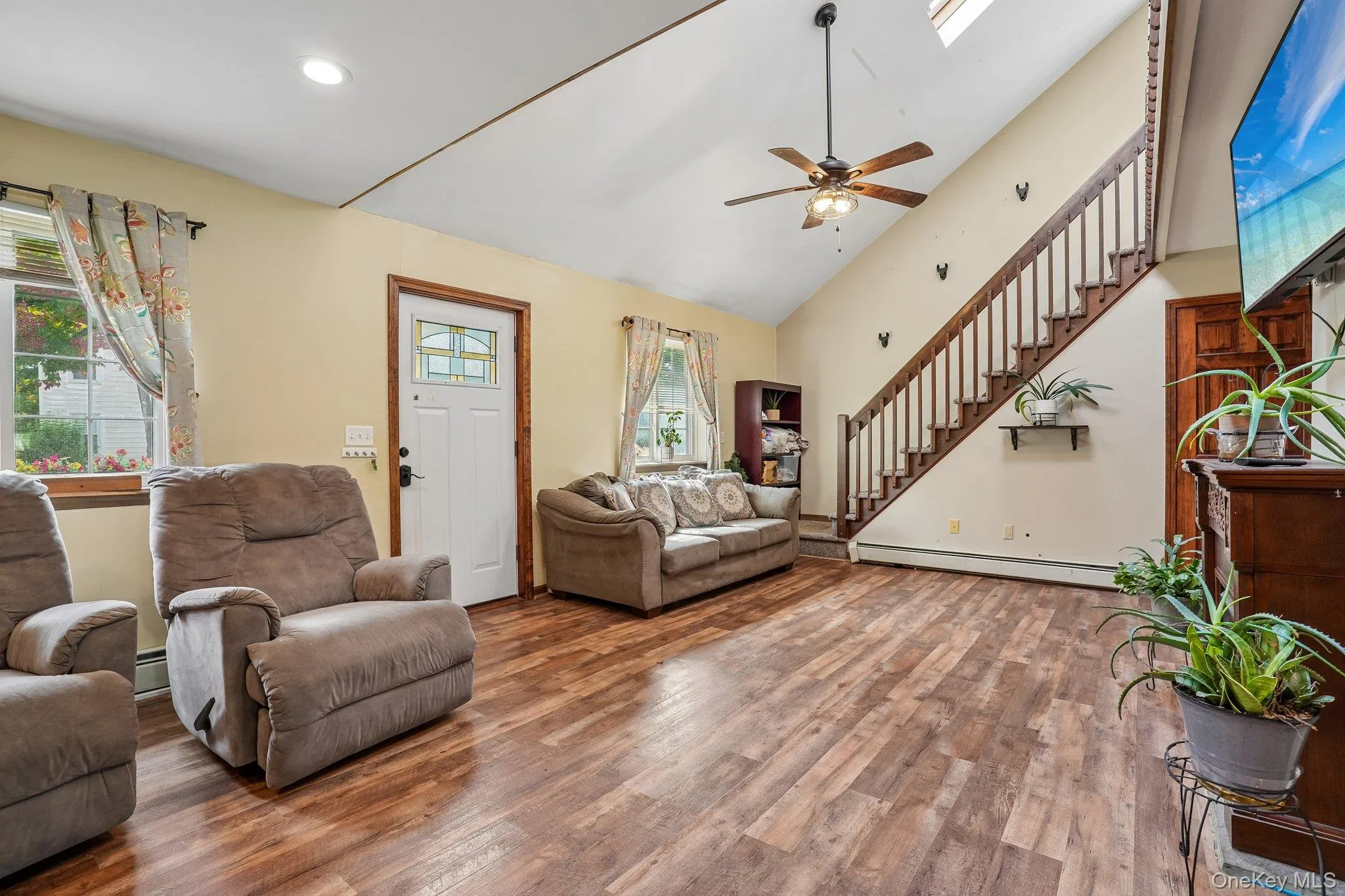 88 Golden Hill Avenue, Goshen, NY, 3 Bedrooms Bedrooms, 8 Rooms Rooms,2 BathroomsBathrooms,Residential,For Rent,Golden Hill,0,1062941 88 Golden Hill Avenue, Goshen, NY, 3 Bedrooms Bedrooms, 8 Rooms Rooms,2 BathroomsBathrooms,Residential,For Rent,Golden Hill,0,1062941
