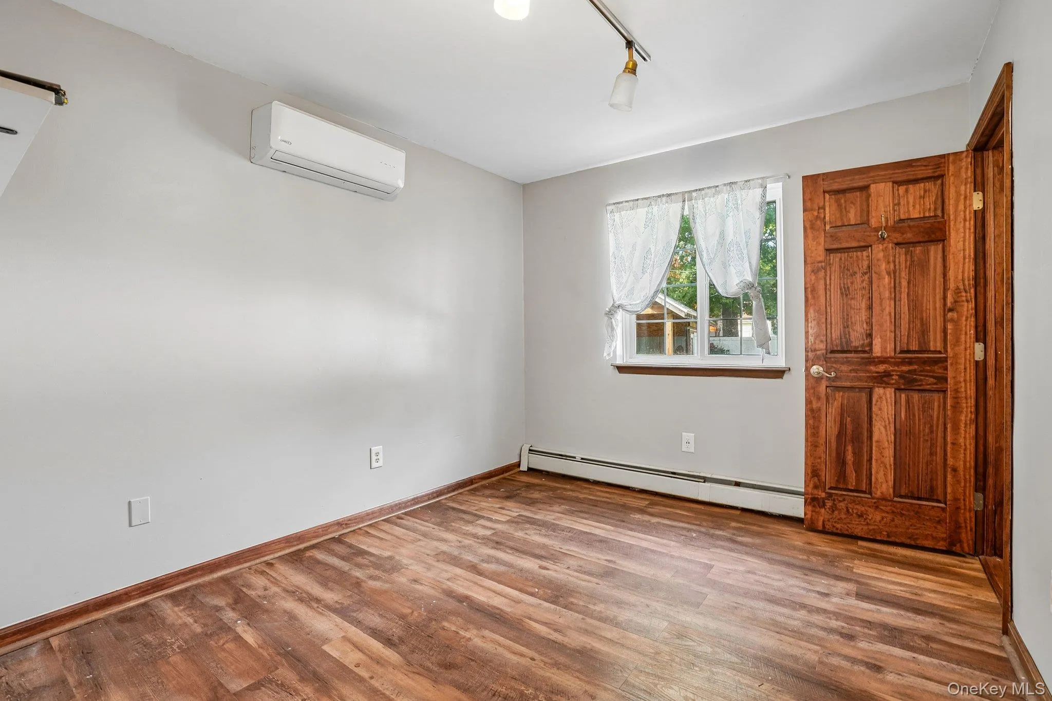 88 Golden Hill Avenue, Goshen, NY, 3 Bedrooms Bedrooms, 8 Rooms Rooms,2 BathroomsBathrooms,Residential,For Rent,Golden Hill,0,1062941 88 Golden Hill Avenue, Goshen, NY, 3 Bedrooms Bedrooms, 8 Rooms Rooms,2 BathroomsBathrooms,Residential,For Rent,Golden Hill,0,1062941