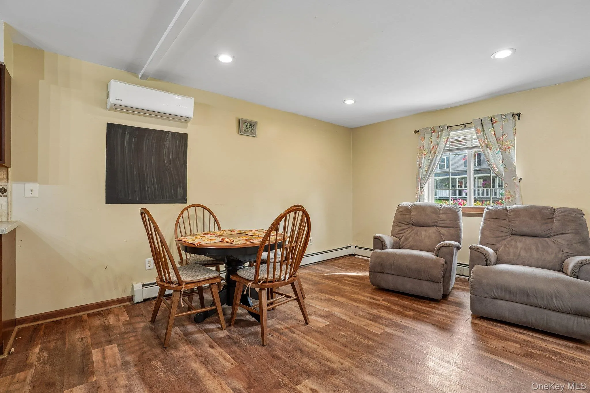 88 Golden Hill Avenue, Goshen, NY, 3 Bedrooms Bedrooms, 8 Rooms Rooms,2 BathroomsBathrooms,Residential,For Rent,Golden Hill,0,1062941 88 Golden Hill Avenue, Goshen, NY, 3 Bedrooms Bedrooms, 8 Rooms Rooms,2 BathroomsBathrooms,Residential,For Rent,Golden Hill,0,1062941