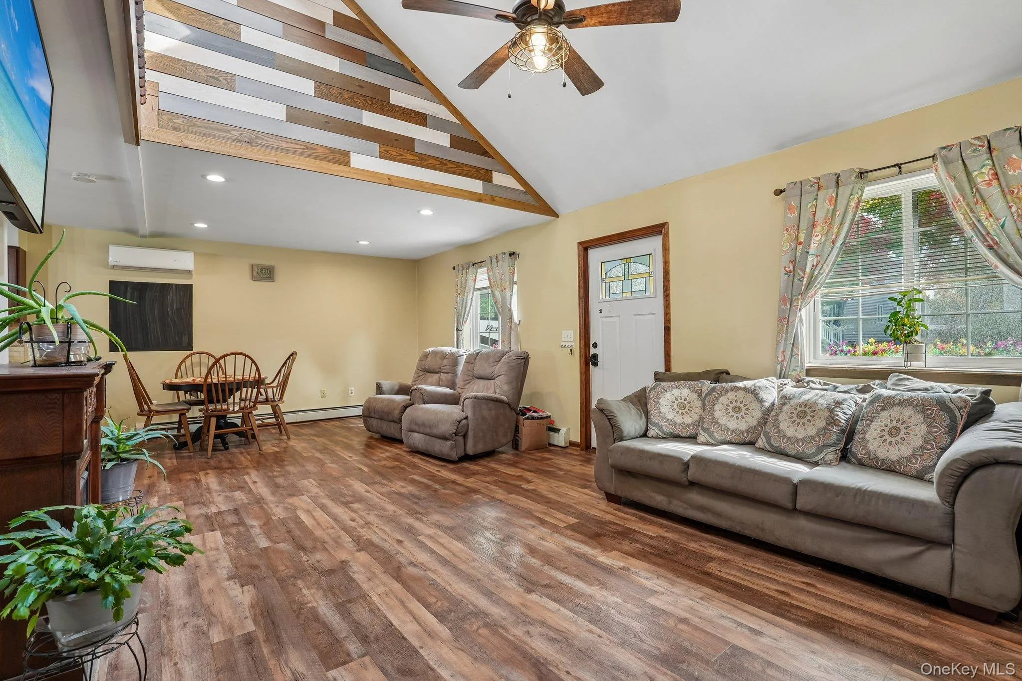 88 Golden Hill Avenue, Goshen, NY, 3 Bedrooms Bedrooms, 8 Rooms Rooms,2 BathroomsBathrooms,Residential,For Rent,Golden Hill,0,1062941 88 Golden Hill Avenue, Goshen, NY, 3 Bedrooms Bedrooms, 8 Rooms Rooms,2 BathroomsBathrooms,Residential,For Rent,Golden Hill,0,1062941