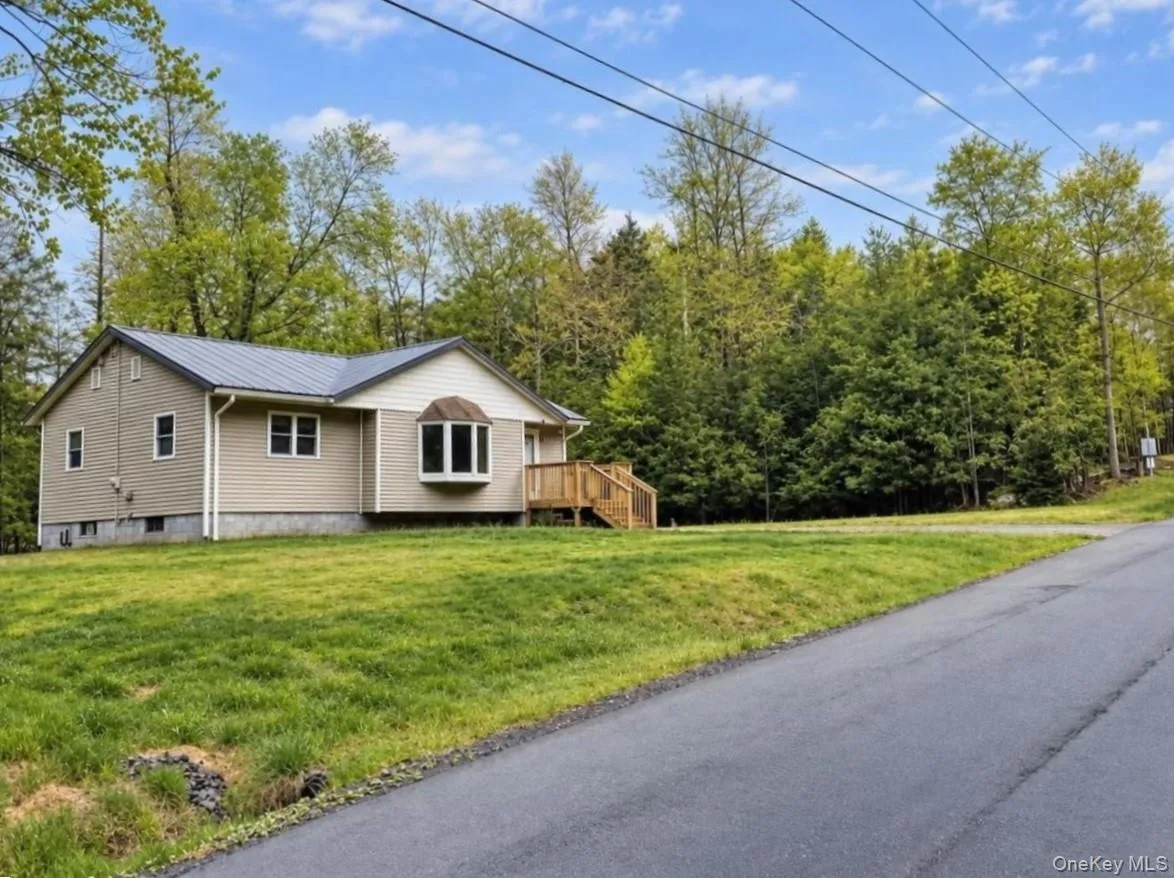 271 Rose Valley Road, Thompson, NY, 2 Bedrooms Bedrooms, 5 Rooms Rooms,1 BathroomBathrooms,Residential Lease,For Rent,Rose Valley,0,1062971 271 Rose Valley Road, Thompson, NY, 2 Bedrooms Bedrooms, 5 Rooms Rooms,1 BathroomBathrooms,Residential Lease,For Rent,Rose Valley,0,1062971