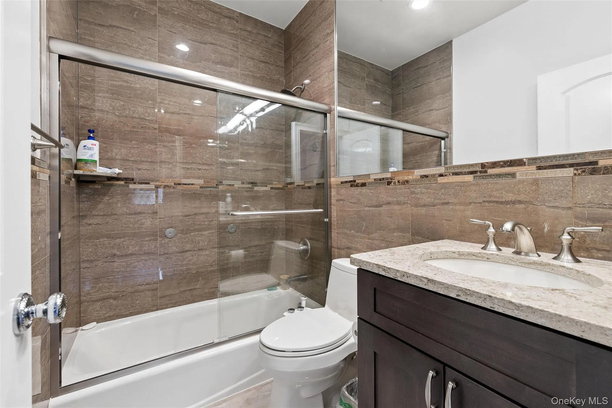 6 Chauncey Place, Oyster Bay, NY, 5 Bedrooms Bedrooms, 10 Rooms Rooms,3 BathroomsBathrooms,Residential,For Rent,Chauncey,0,1062978 6 Chauncey Place, Oyster Bay, NY, 5 Bedrooms Bedrooms, 10 Rooms Rooms,3 BathroomsBathrooms,Residential,For Rent,Chauncey,0,1062978