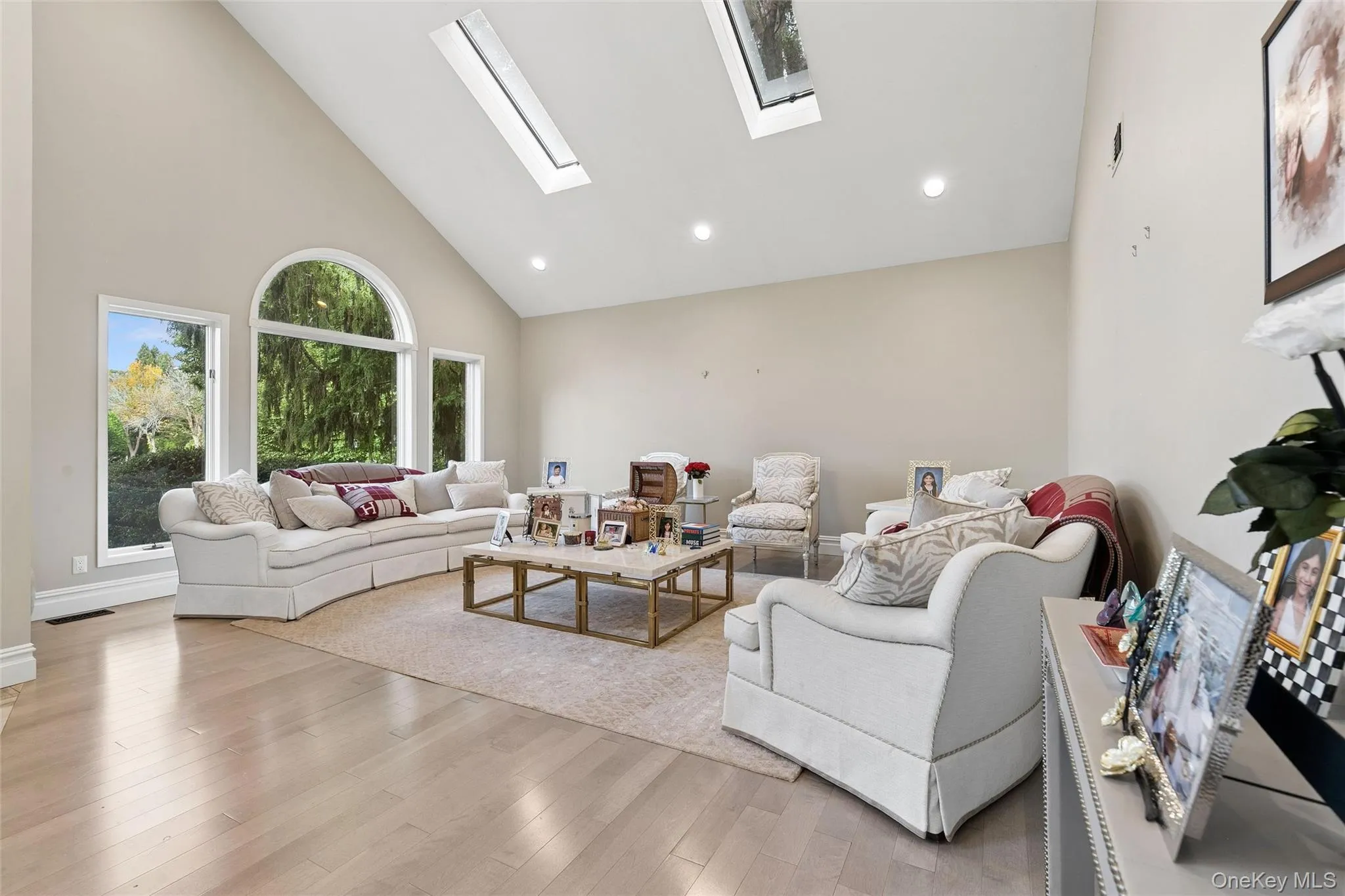 6 Chauncey Place, Oyster Bay, NY, 5 Bedrooms Bedrooms, 10 Rooms Rooms,3 BathroomsBathrooms,Residential,For Rent,Chauncey,0,1062978 6 Chauncey Place, Oyster Bay, NY, 5 Bedrooms Bedrooms, 10 Rooms Rooms,3 BathroomsBathrooms,Residential,For Rent,Chauncey,0,1062978