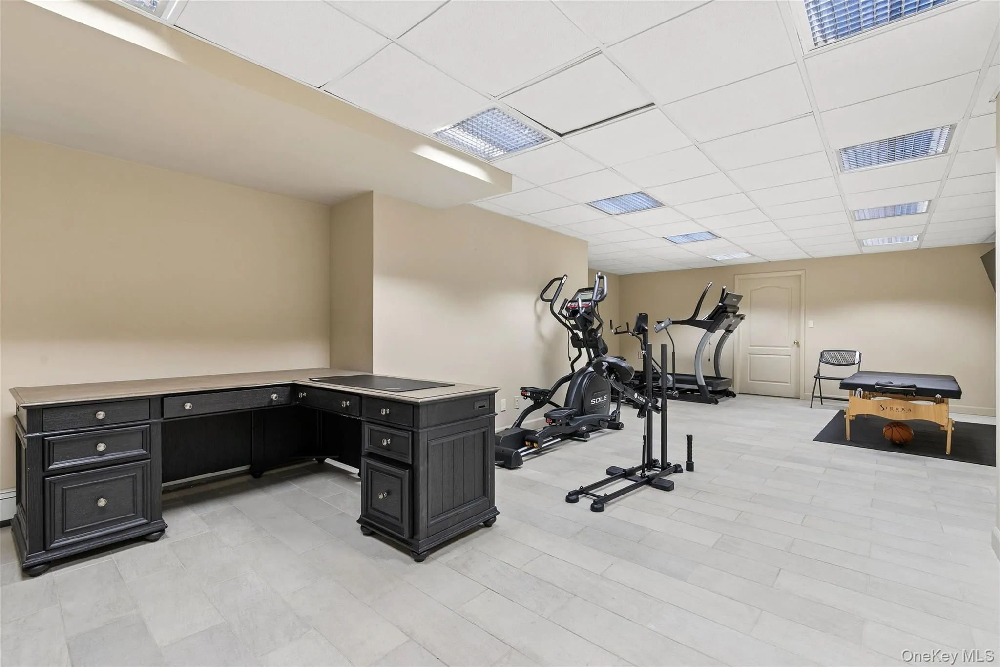 6 Chauncey Place, Oyster Bay, NY, 5 Bedrooms Bedrooms, 10 Rooms Rooms,3 BathroomsBathrooms,Residential,For Rent,Chauncey,0,1062978 6 Chauncey Place, Oyster Bay, NY, 5 Bedrooms Bedrooms, 10 Rooms Rooms,3 BathroomsBathrooms,Residential,For Rent,Chauncey,0,1062978