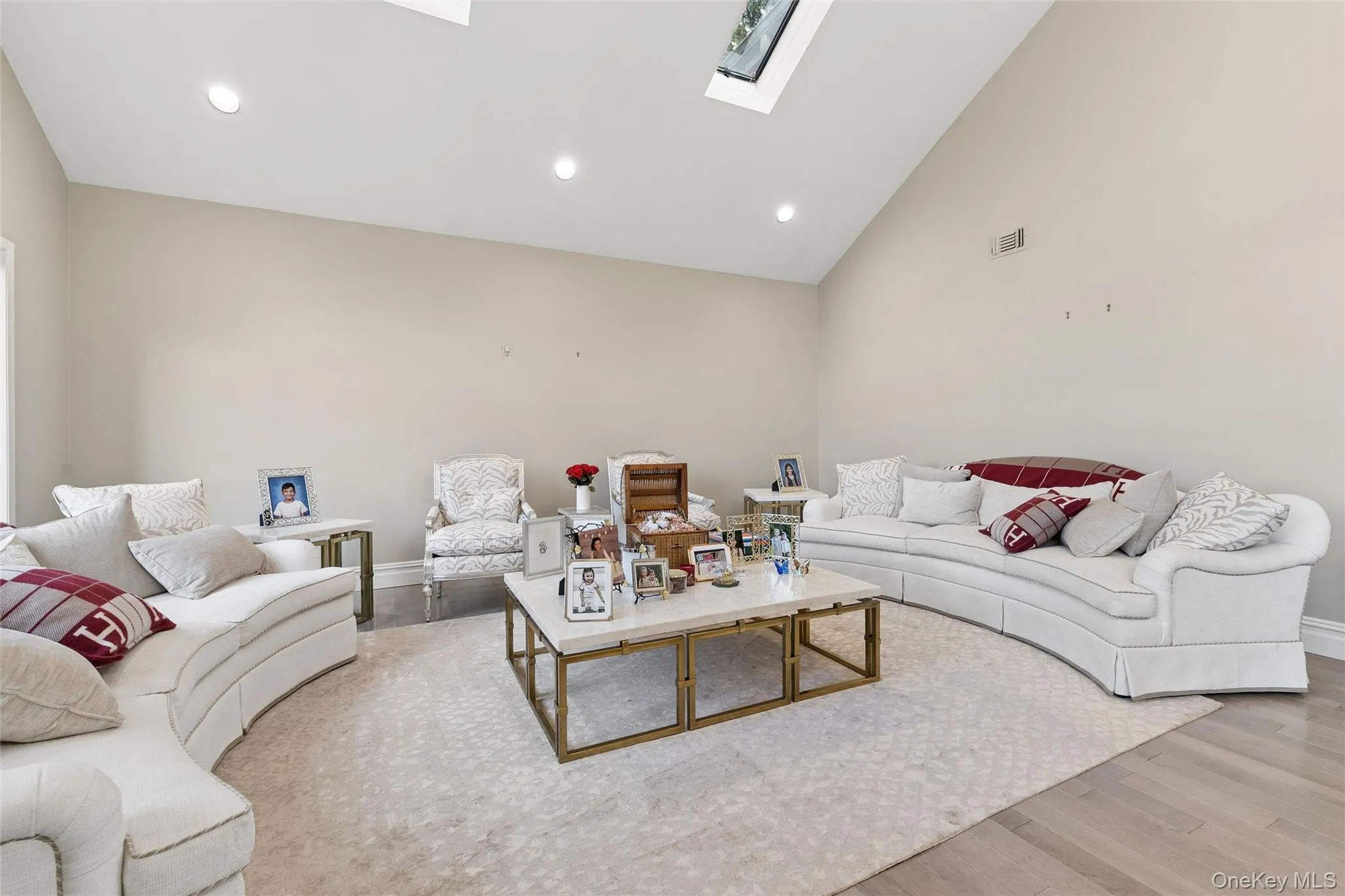 6 Chauncey Place, Oyster Bay, NY, 5 Bedrooms Bedrooms, 10 Rooms Rooms,3 BathroomsBathrooms,Residential,For Rent,Chauncey,0,1062978 6 Chauncey Place, Oyster Bay, NY, 5 Bedrooms Bedrooms, 10 Rooms Rooms,3 BathroomsBathrooms,Residential,For Rent,Chauncey,0,1062978