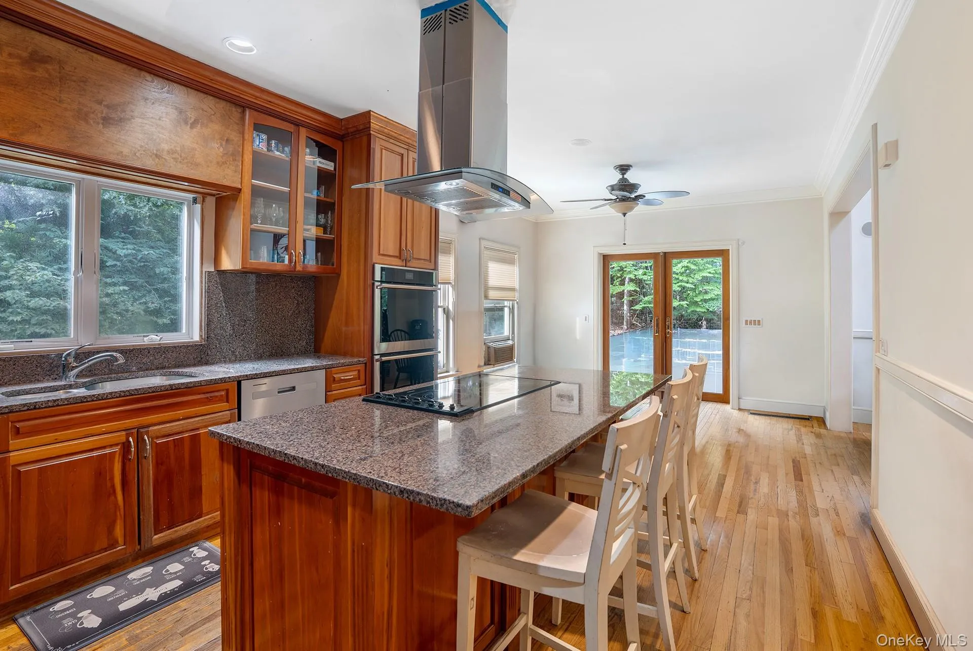 10 Harbor Street, East Hampton, New York 11937