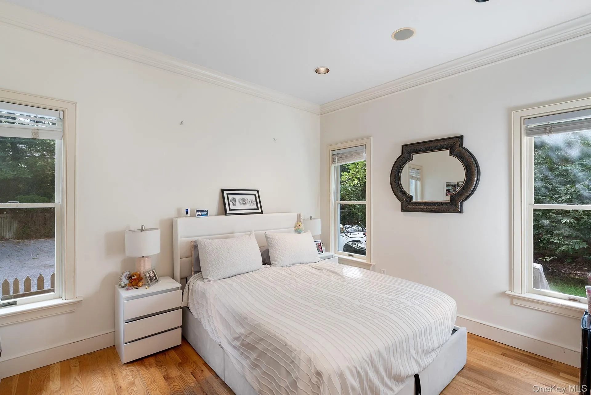 10 Harbor Street, East Hampton, New York 11937