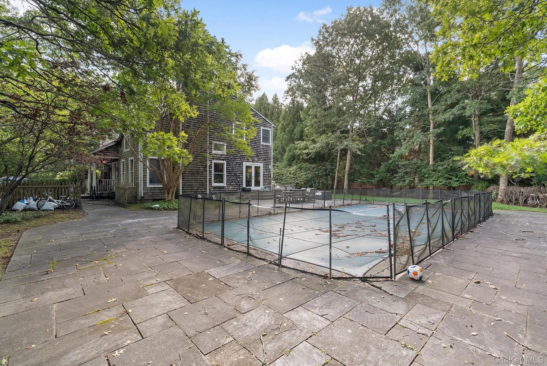 10 Harbor Street, East Hampton, New York 11937