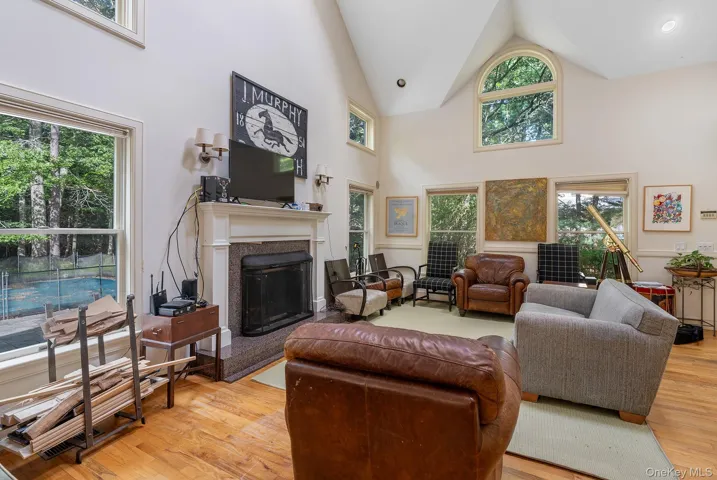10 Harbor Street, East Hampton, New York 11937
