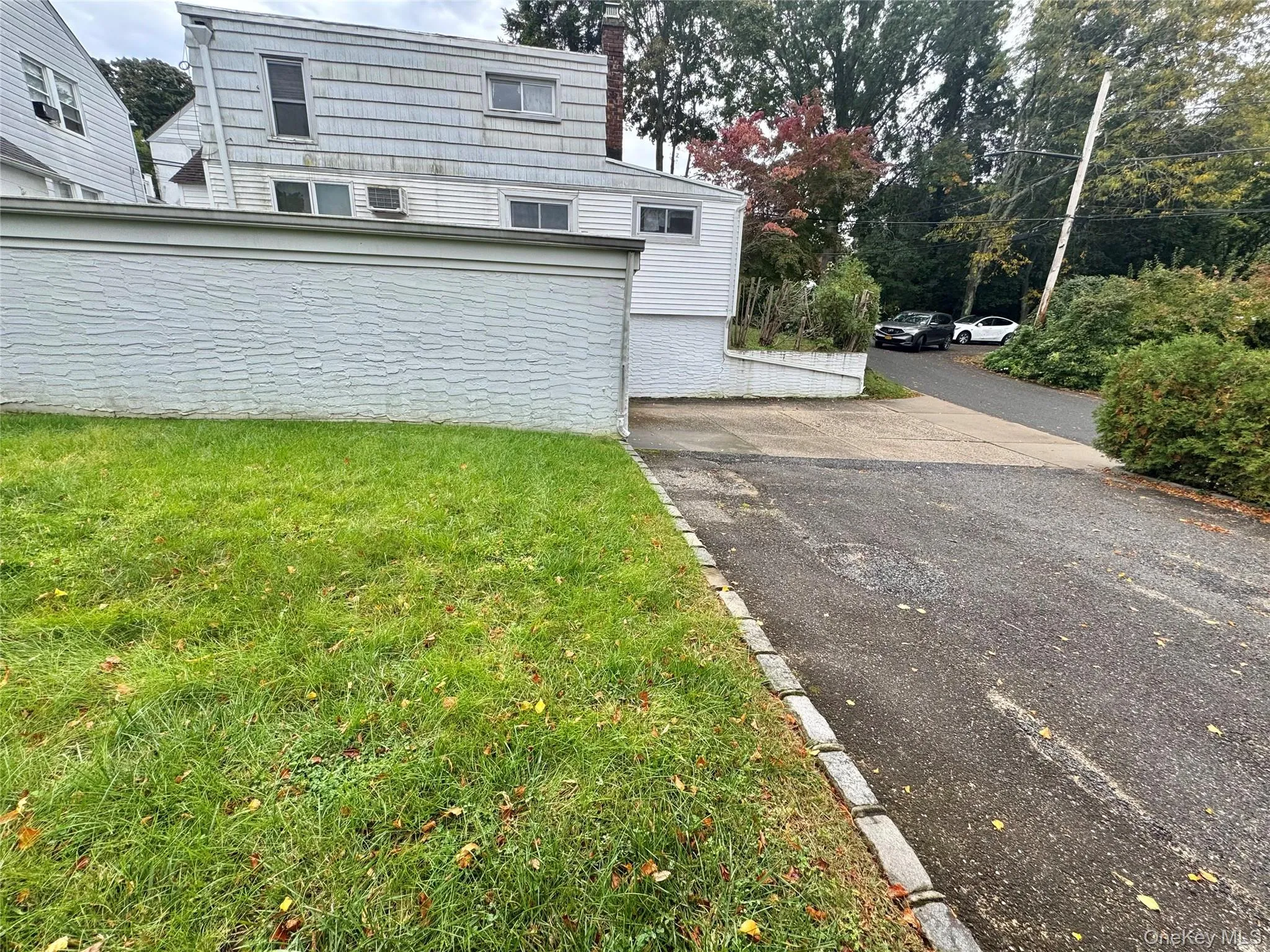 11 Lee Court, North Hempstead, NY, 2 Bedroom Bedrooms, 5 Room Rooms,1 BathroomBathrooms,Residential Lease,For Rent,Lee,0,1062988 11 Lee Court, North Hempstead, NY, 2 Bedroom Bedrooms, 5 Room Rooms,1 BathroomBathrooms,Residential Lease,For Rent,Lee,0,1062988