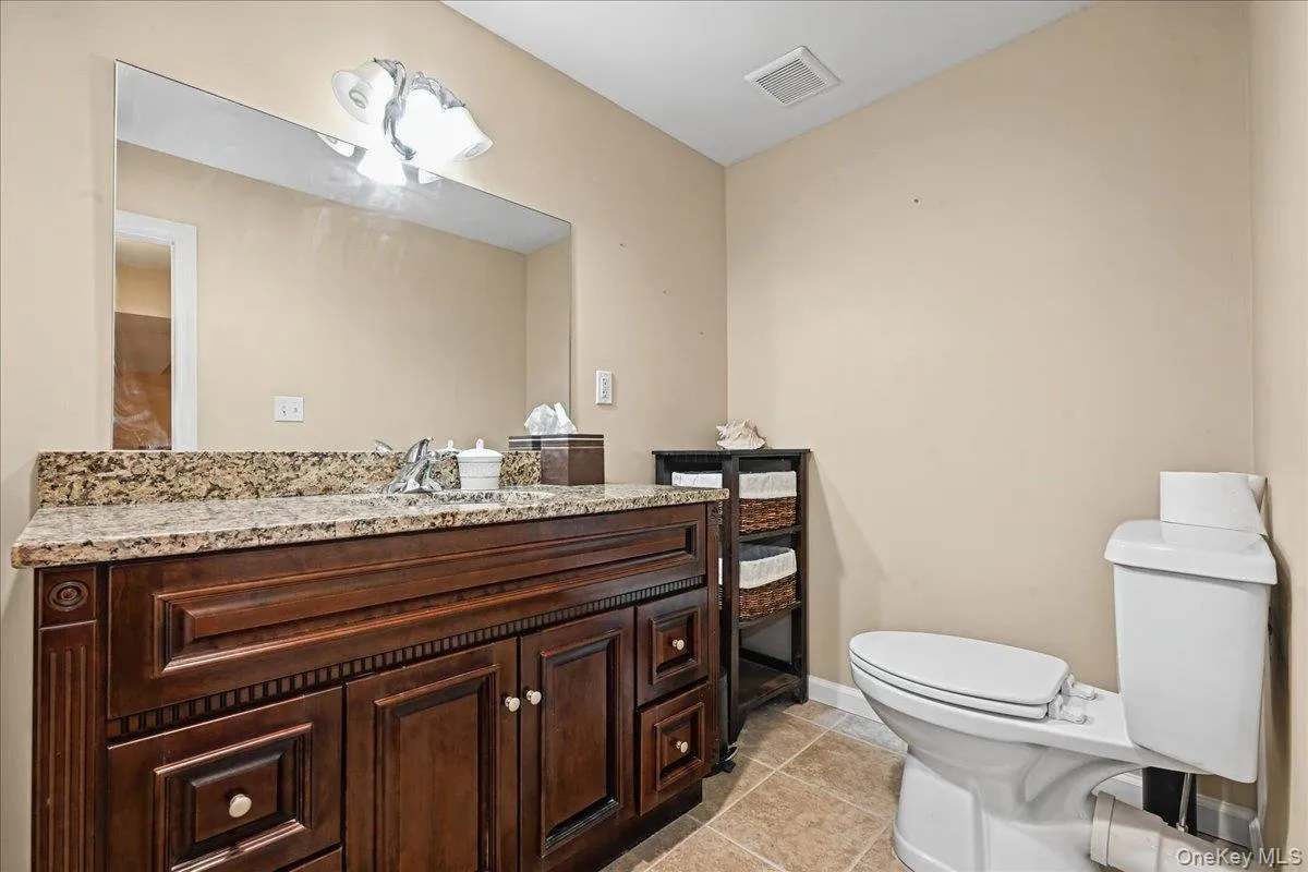 156 Spring Drive, Hempstead, NY, 2 Bedrooms Bedrooms, 5 Rooms Rooms,2 BathroomsBathrooms,Residential,For Rent,Spring,0,1063005 156 Spring Drive, Hempstead, NY, 2 Bedrooms Bedrooms, 5 Rooms Rooms,2 BathroomsBathrooms,Residential,For Rent,Spring,0,1063005