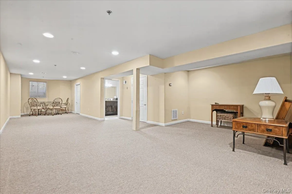 156 Spring Drive, Hempstead, NY, 2 Bedrooms Bedrooms, 5 Rooms Rooms,2 BathroomsBathrooms,Residential,For Rent,Spring,0,1063005 156 Spring Drive, Hempstead, NY, 2 Bedrooms Bedrooms, 5 Rooms Rooms,2 BathroomsBathrooms,Residential,For Rent,Spring,0,1063005