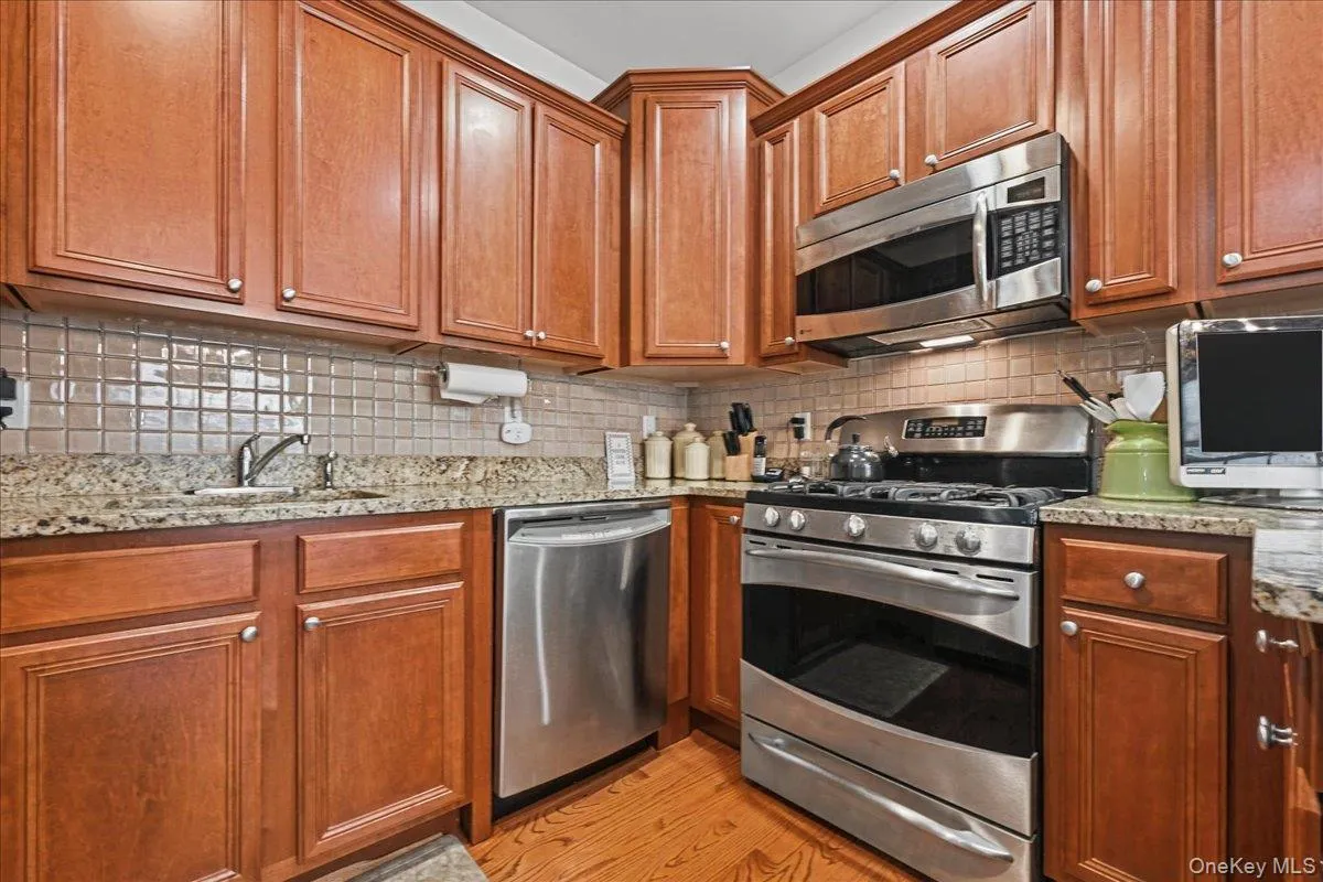 156 Spring Drive, Hempstead, NY, 2 Bedrooms Bedrooms, 5 Rooms Rooms,2 BathroomsBathrooms,Residential,For Rent,Spring,0,1063005 156 Spring Drive, Hempstead, NY, 2 Bedrooms Bedrooms, 5 Rooms Rooms,2 BathroomsBathrooms,Residential,For Rent,Spring,0,1063005