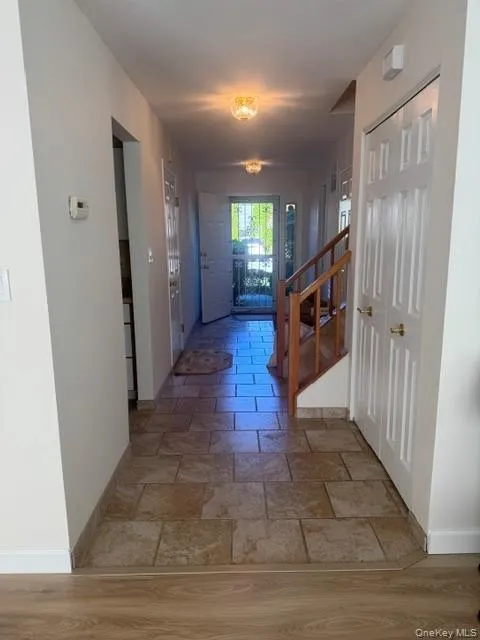21 Sandy Hill Road, Smithtown, NY, 2 Bedroom Bedrooms, 5 Room Rooms,2 BathroomBathrooms,Residential Lease,For Rent,Sandy Hill Road,0,1063016 21 Sandy Hill Road, Smithtown, NY, 2 Bedroom Bedrooms, 5 Room Rooms,2 BathroomBathrooms,Residential Lease,For Rent,Sandy Hill Road,0,1063016