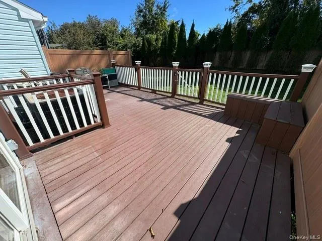 21 Sandy Hill Road, Smithtown, NY, 2 Bedroom Bedrooms, 5 Room Rooms,2 BathroomBathrooms,Residential Lease,For Rent,Sandy Hill Road,0,1063016 21 Sandy Hill Road, Smithtown, NY, 2 Bedroom Bedrooms, 5 Room Rooms,2 BathroomBathrooms,Residential Lease,For Rent,Sandy Hill Road,0,1063016