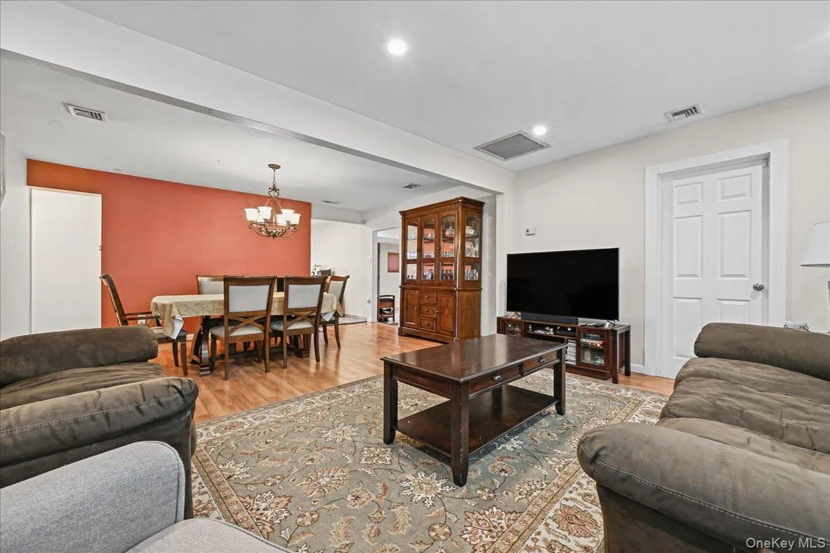 152 Choir Lane, Hempstead, NY, 4 Bedrooms Bedrooms, 9 Rooms Rooms,2 BathroomsBathrooms,Residential,For Rent,Choir,0,1063017 152 Choir Lane, Hempstead, NY, 4 Bedrooms Bedrooms, 9 Rooms Rooms,2 BathroomsBathrooms,Residential,For Rent,Choir,0,1063017