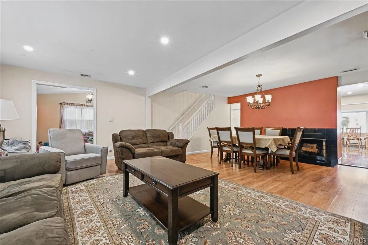 152 Choir Lane, Hempstead, NY, 4 Bedrooms Bedrooms, 9 Rooms Rooms,2 BathroomsBathrooms,Residential,For Rent,Choir,0,1063017 152 Choir Lane, Hempstead, NY, 4 Bedrooms Bedrooms, 9 Rooms Rooms,2 BathroomsBathrooms,Residential,For Rent,Choir,0,1063017