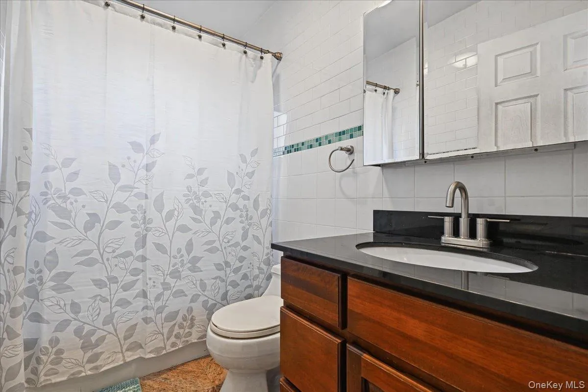 152 Choir Lane, Hempstead, NY, 4 Bedrooms Bedrooms, 9 Rooms Rooms,2 BathroomsBathrooms,Residential,For Rent,Choir,0,1063017 152 Choir Lane, Hempstead, NY, 4 Bedrooms Bedrooms, 9 Rooms Rooms,2 BathroomsBathrooms,Residential,For Rent,Choir,0,1063017