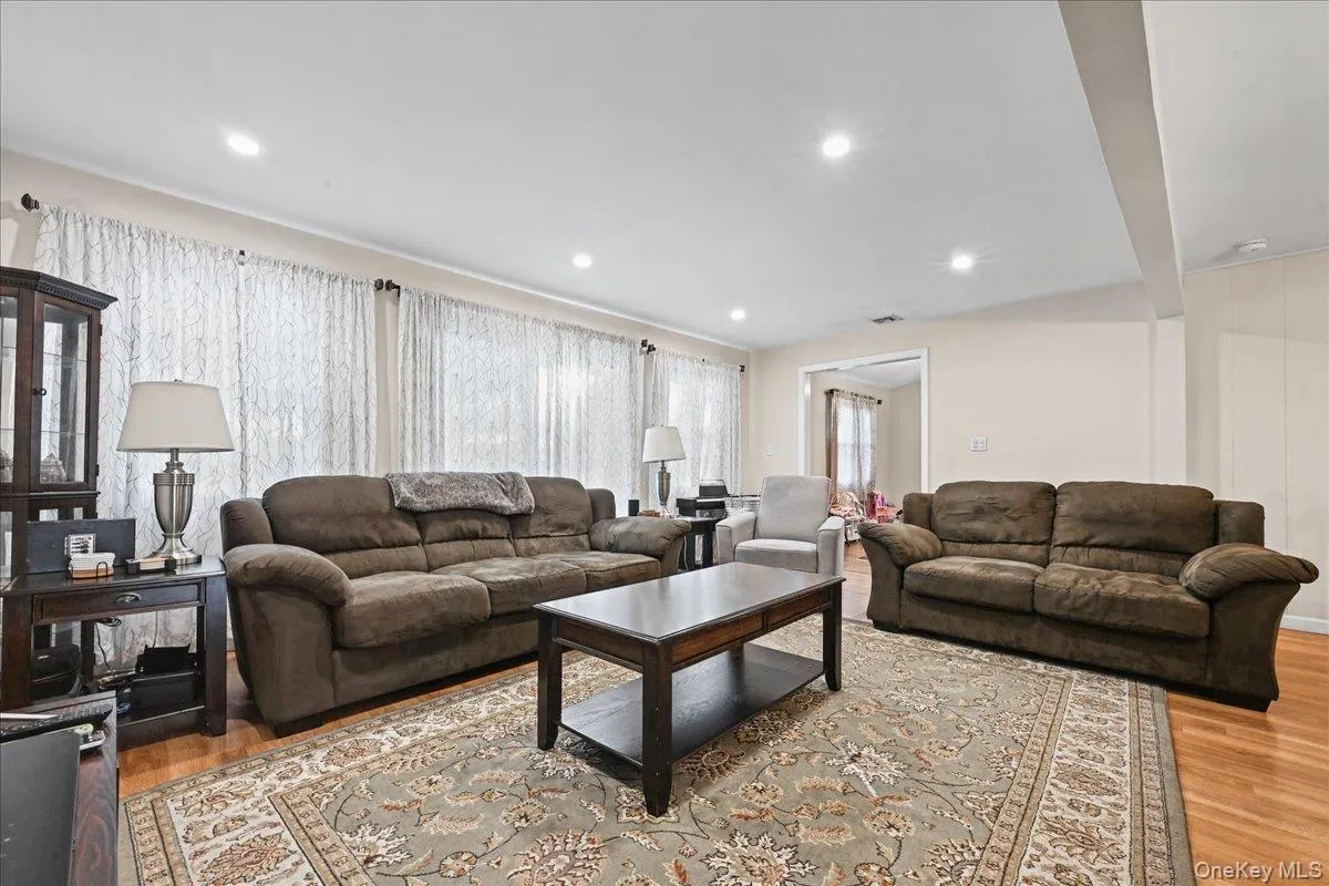 152 Choir Lane, Hempstead, NY, 4 Bedrooms Bedrooms, 9 Rooms Rooms,2 BathroomsBathrooms,Residential,For Rent,Choir,0,1063017 152 Choir Lane, Hempstead, NY, 4 Bedrooms Bedrooms, 9 Rooms Rooms,2 BathroomsBathrooms,Residential,For Rent,Choir,0,1063017