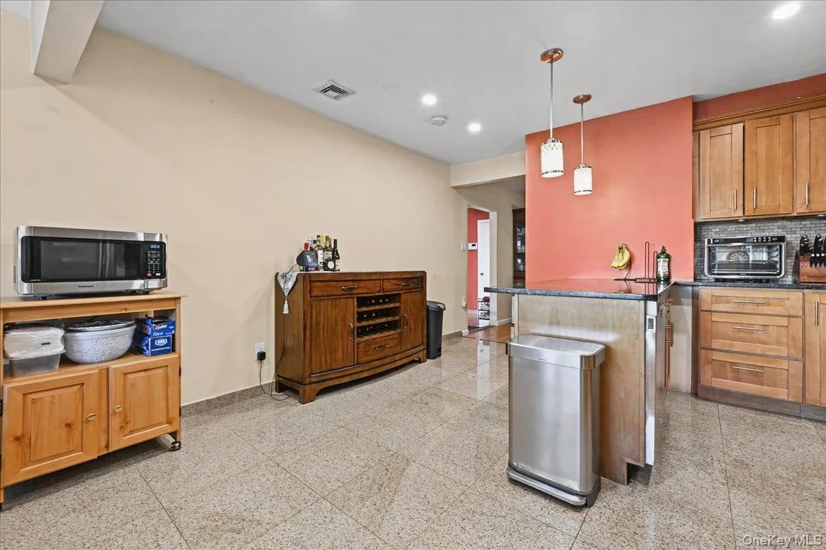 152 Choir Lane, Hempstead, NY, 4 Bedrooms Bedrooms, 9 Rooms Rooms,2 BathroomsBathrooms,Residential,For Rent,Choir,0,1063017 152 Choir Lane, Hempstead, NY, 4 Bedrooms Bedrooms, 9 Rooms Rooms,2 BathroomsBathrooms,Residential,For Rent,Choir,0,1063017