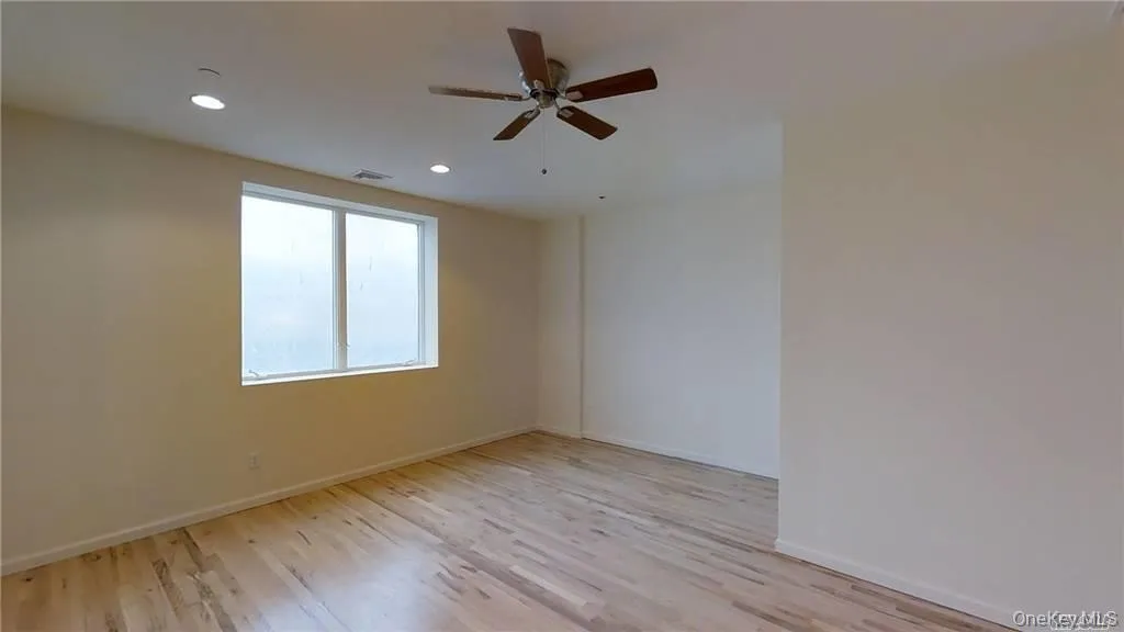 417 New York Avenue, Huntington, NY, 1 Bedroom Bedrooms, 3 Room Rooms,1 BathroomBathrooms,Residential Lease,For Rent,New York,0,1063025 417 New York Avenue, Huntington, NY, 1 Bedroom Bedrooms, 3 Room Rooms,1 BathroomBathrooms,Residential Lease,For Rent,New York,0,1063025