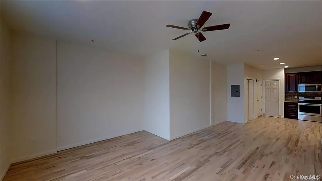 417 New York Avenue, Huntington, NY, 1 Bedroom Bedrooms, 3 Room Rooms,1 BathroomBathrooms,Residential Lease,For Rent,New York,0,1063025 417 New York Avenue, Huntington, NY, 1 Bedroom Bedrooms, 3 Room Rooms,1 BathroomBathrooms,Residential Lease,For Rent,New York,0,1063025