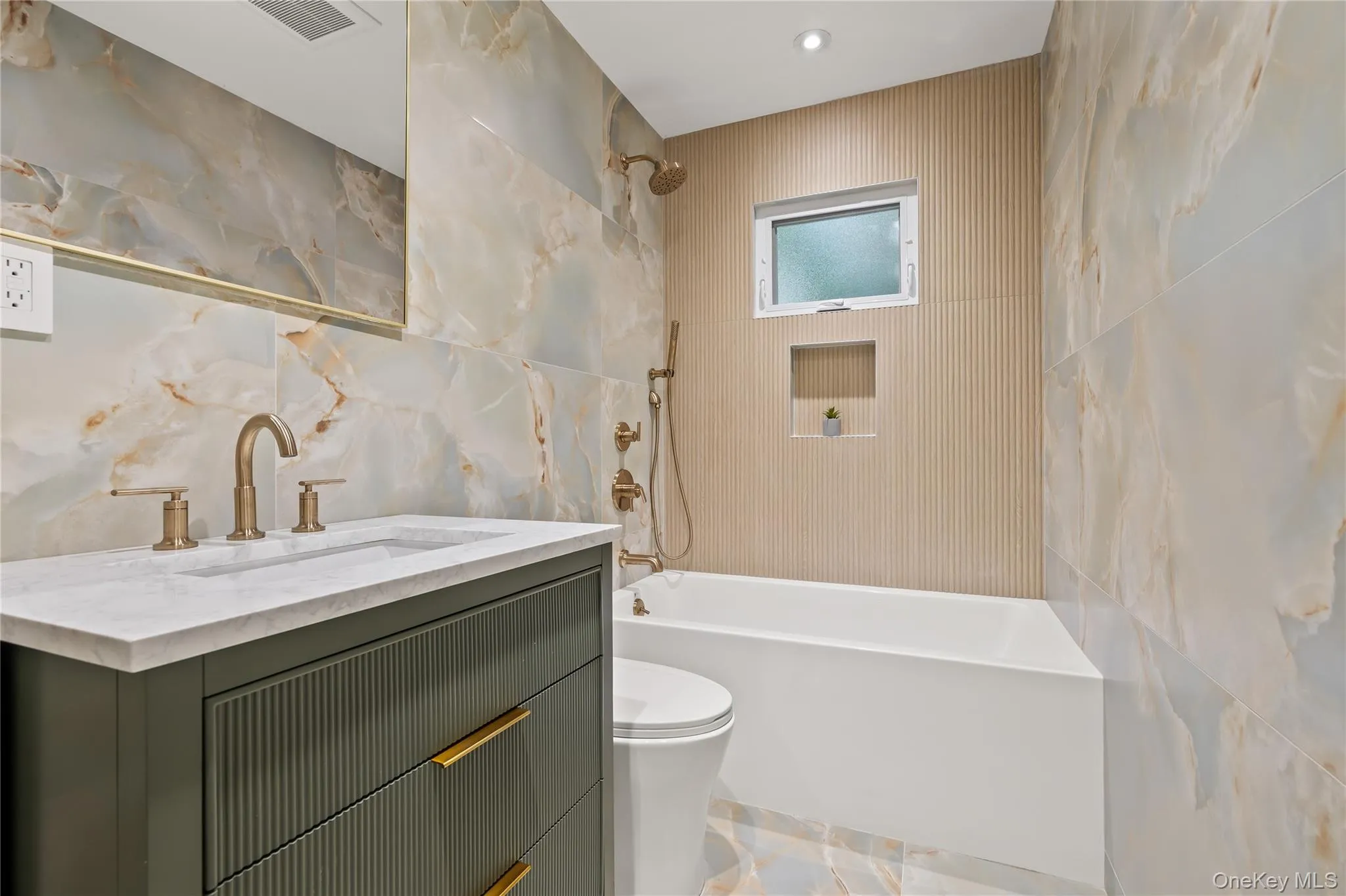 36 Montclair Avenue, Ramapo, NY, 4 Bedrooms Bedrooms, 12 Rooms Rooms,2 BathroomsBathrooms,Residential,For Rent,Montclair,0,1063026 36 Montclair Avenue, Ramapo, NY, 4 Bedrooms Bedrooms, 12 Rooms Rooms,2 BathroomsBathrooms,Residential,For Rent,Montclair,0,1063026