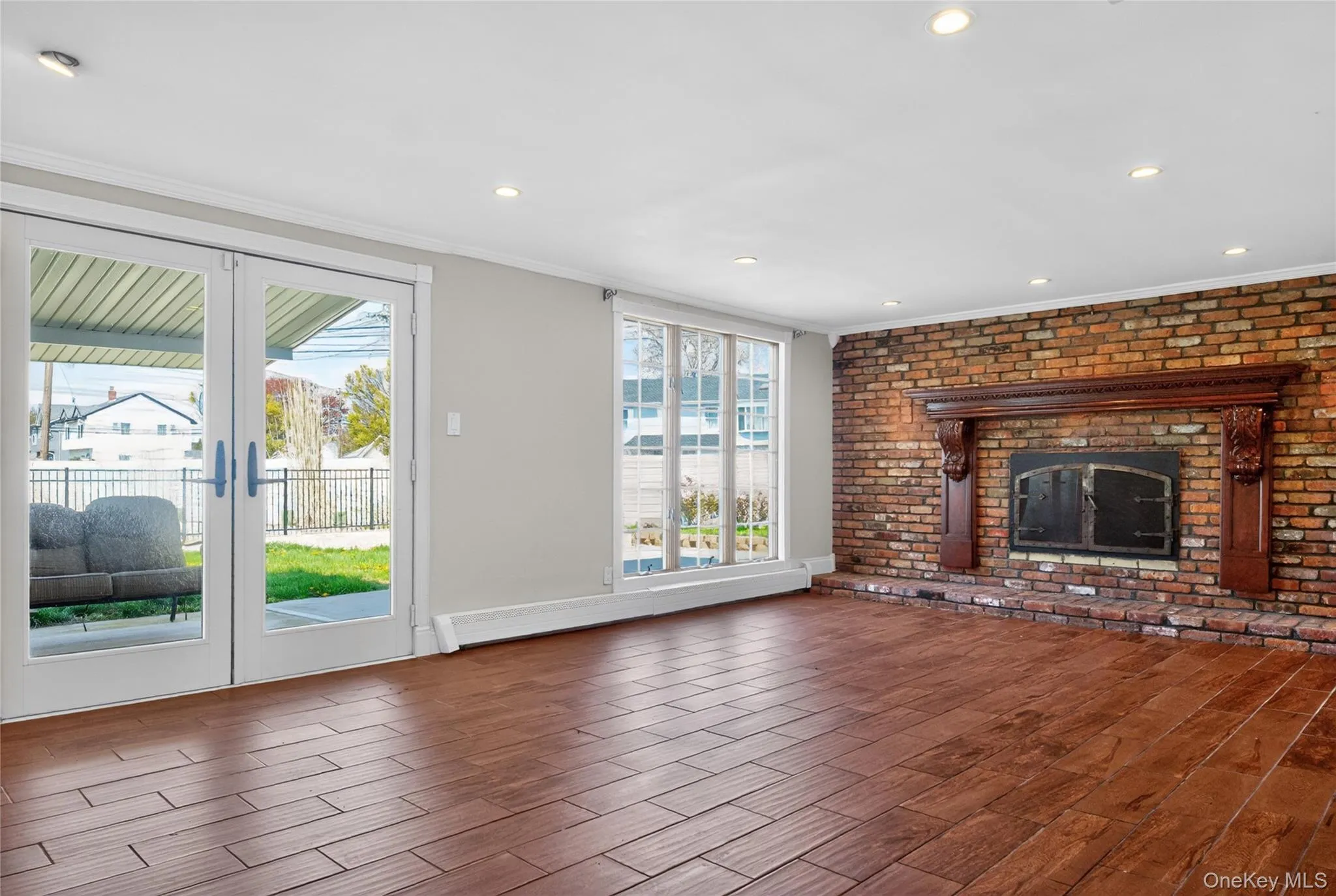 101 Jetmore Place, Oyster Bay, NY, 4 Bedrooms Bedrooms, 8 Rooms Rooms,2 BathroomsBathrooms,Residential,For Rent,Jetmore,0,1063038 101 Jetmore Place, Oyster Bay, NY, 4 Bedrooms Bedrooms, 8 Rooms Rooms,2 BathroomsBathrooms,Residential,For Rent,Jetmore,0,1063038