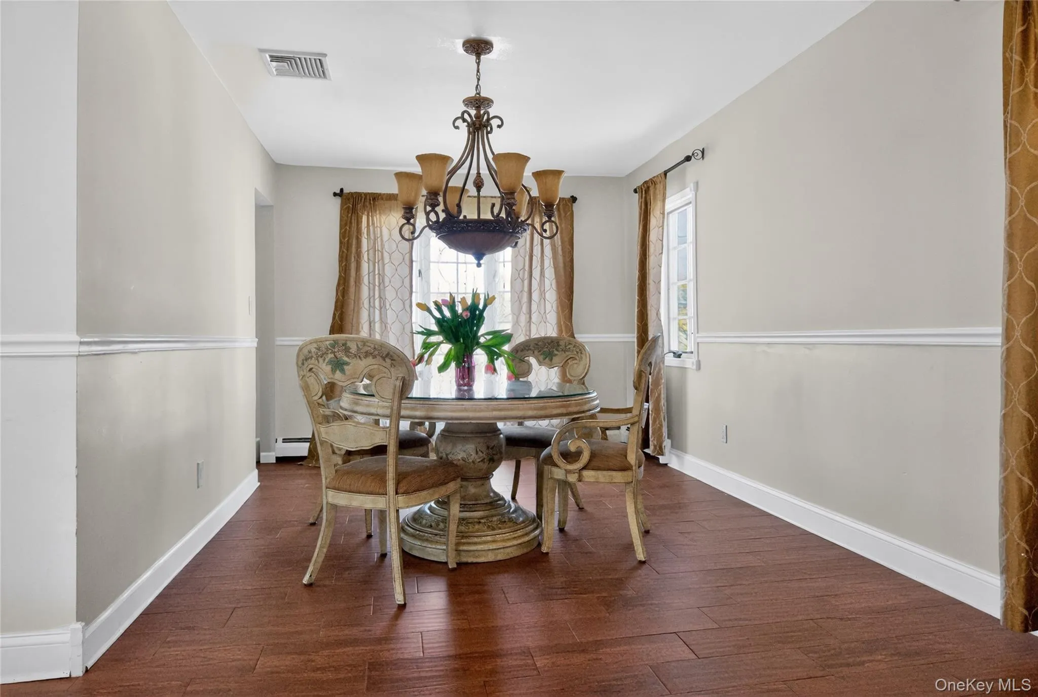 101 Jetmore Place, Oyster Bay, NY, 4 Bedrooms Bedrooms, 8 Rooms Rooms,2 BathroomsBathrooms,Residential,For Rent,Jetmore,0,1063038 101 Jetmore Place, Oyster Bay, NY, 4 Bedrooms Bedrooms, 8 Rooms Rooms,2 BathroomsBathrooms,Residential,For Rent,Jetmore,0,1063038