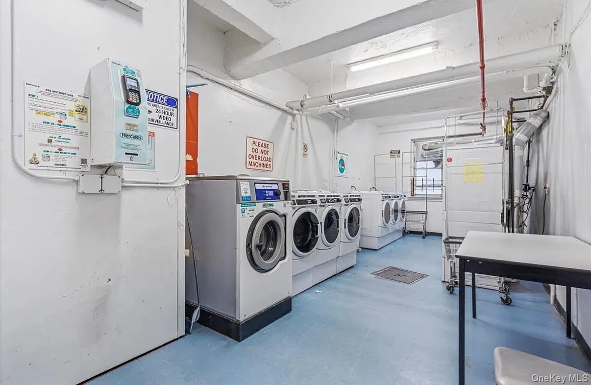 62-59 108 108 Street, New York, NY, 2 Bedroom Bedrooms, 4 Room Rooms,1 BathroomBathrooms,Residential Lease,For Rent,108,0,1063039 62-59 108 108 Street, New York, NY, 2 Bedroom Bedrooms, 4 Room Rooms,1 BathroomBathrooms,Residential Lease,For Rent,108,0,1063039