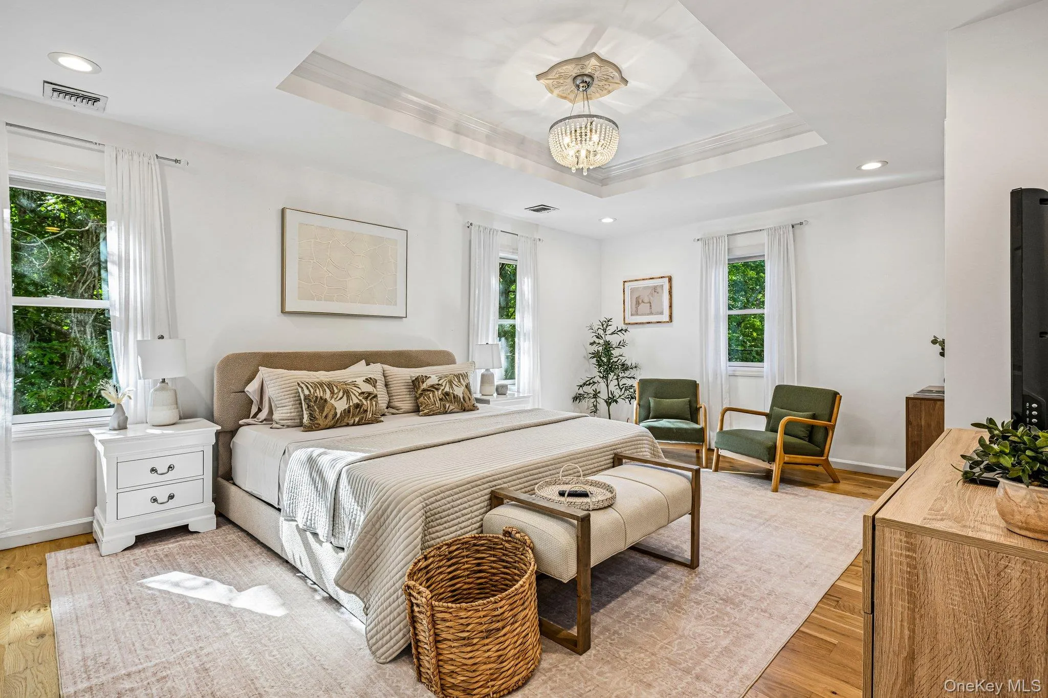 57 Hampton Ct, Southampton, New York 11932