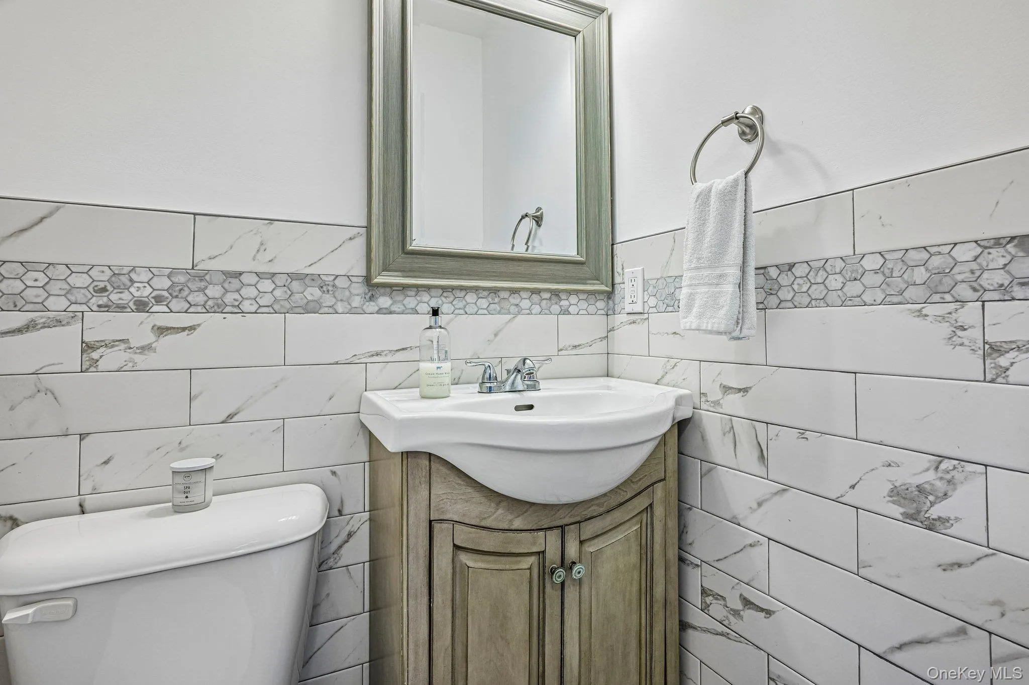 57 Hampton Ct, Southampton, New York 11932