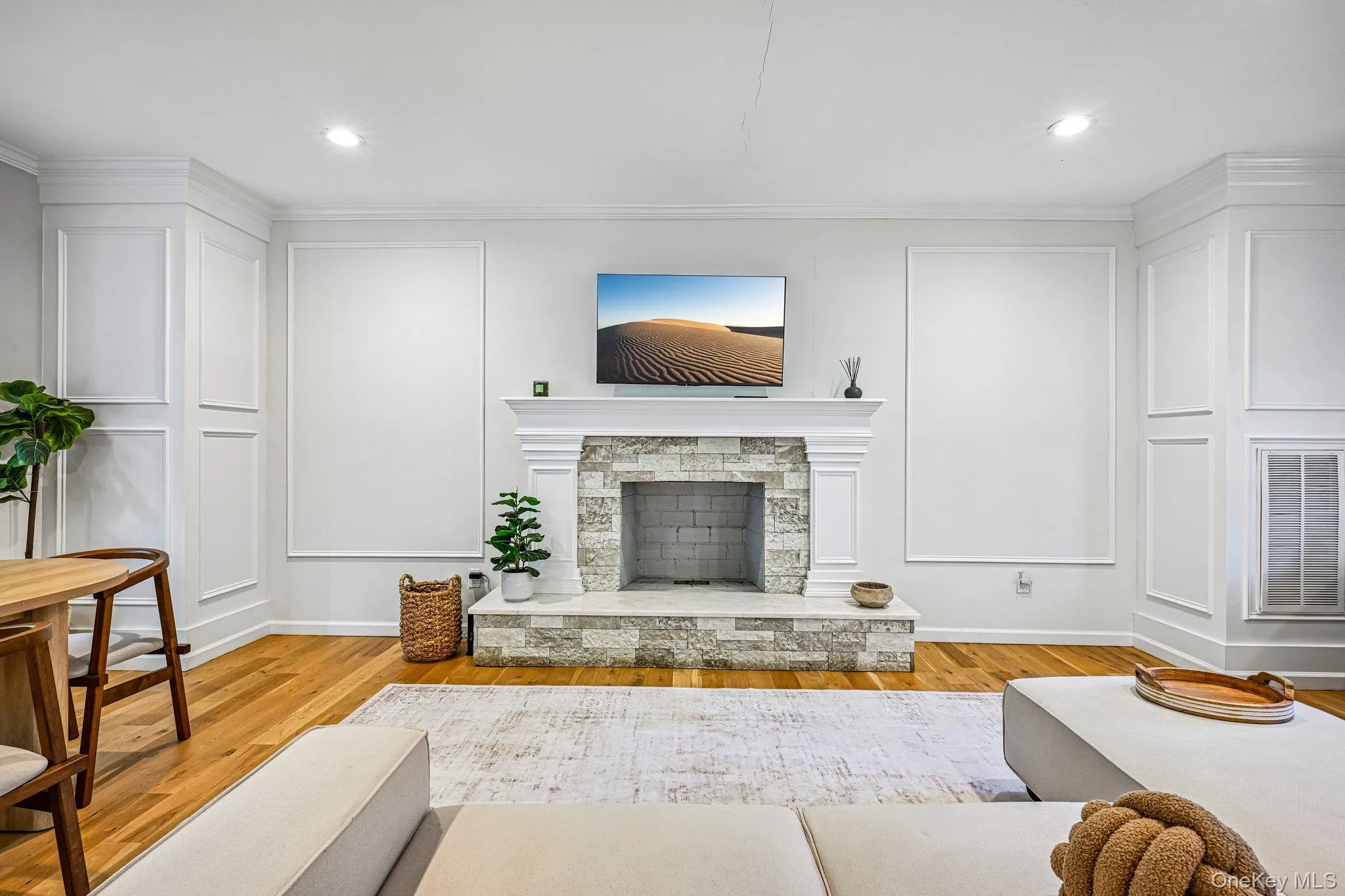 57 Hampton Ct, Southampton, New York 11932