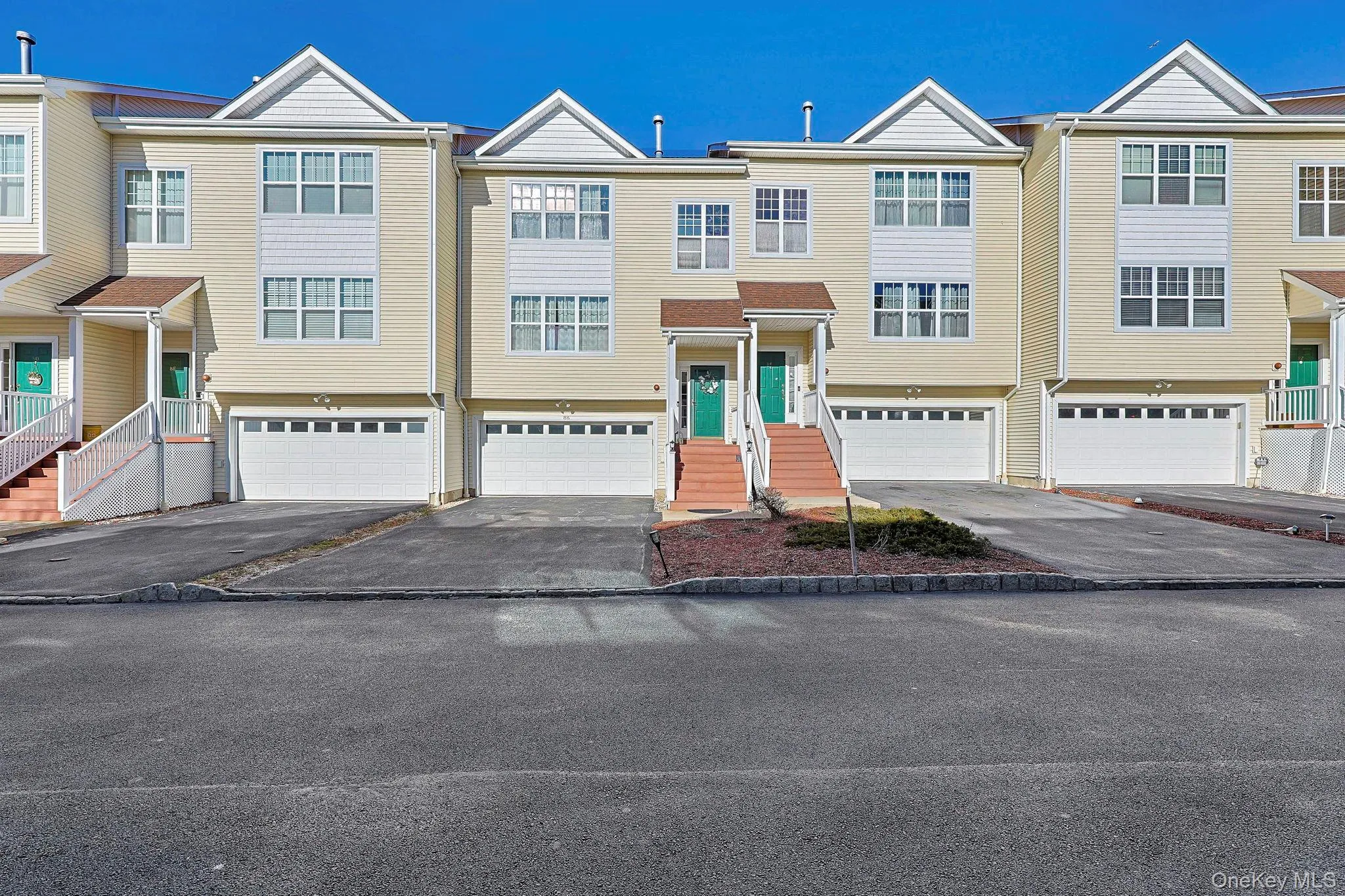 86 Woodlake Drive, Middletown, NY, 3 Bedrooms Bedrooms, 9 Rooms Rooms,2 BathroomsBathrooms,Residential,For Rent,Woodlake,0,1063045 86 Woodlake Drive, Middletown, NY, 3 Bedrooms Bedrooms, 9 Rooms Rooms,2 BathroomsBathrooms,Residential,For Rent,Woodlake,0,1063045