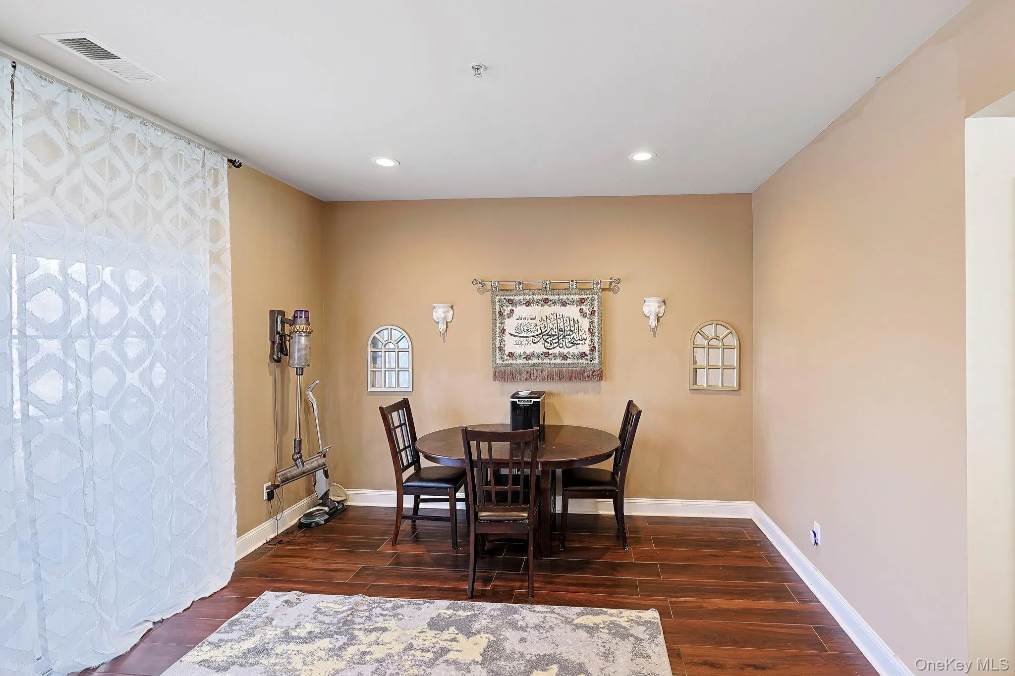 86 Woodlake Drive, Middletown, NY, 3 Bedrooms Bedrooms, 9 Rooms Rooms,2 BathroomsBathrooms,Residential,For Rent,Woodlake,0,1063045 86 Woodlake Drive, Middletown, NY, 3 Bedrooms Bedrooms, 9 Rooms Rooms,2 BathroomsBathrooms,Residential,For Rent,Woodlake,0,1063045